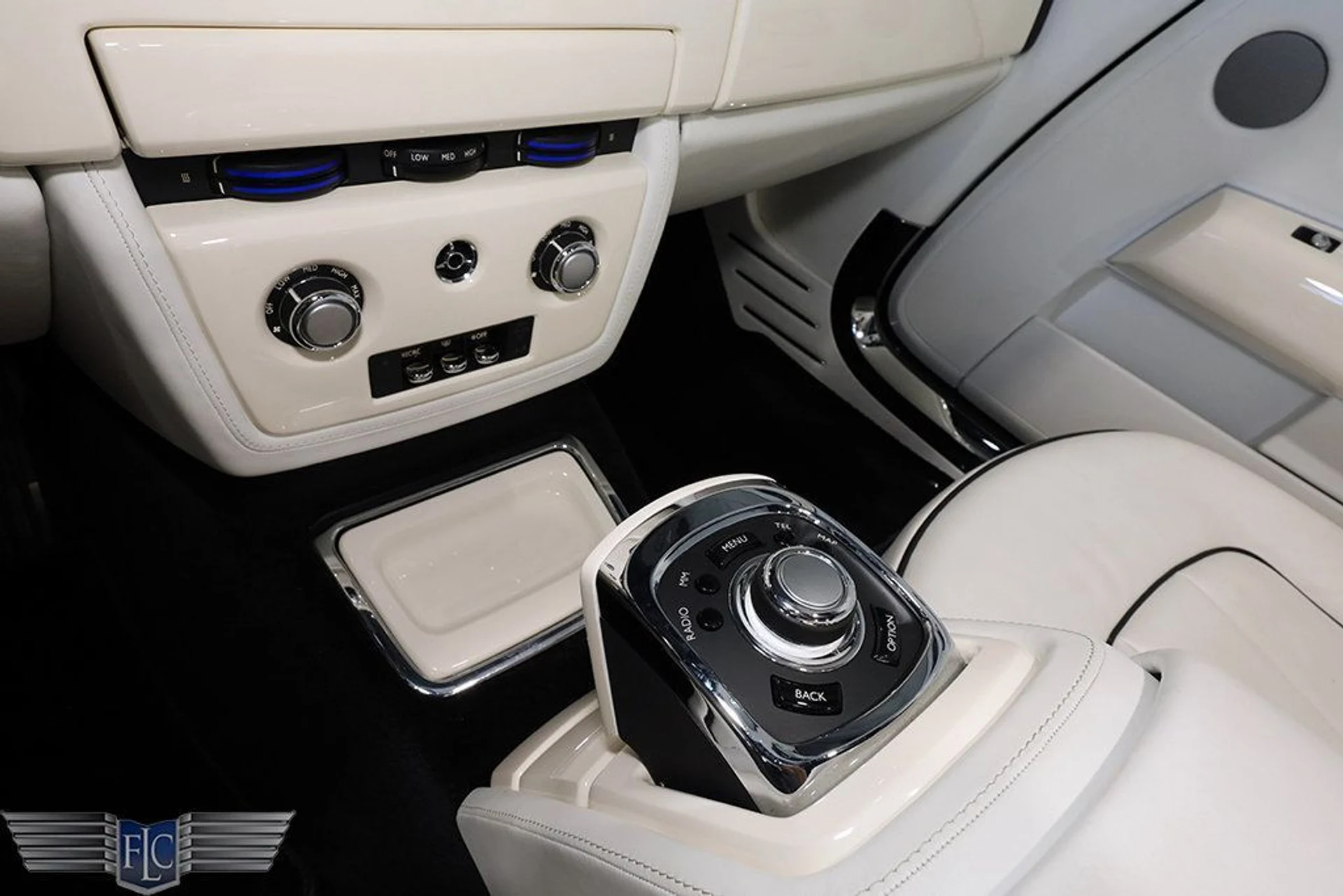 mph029_1365311701_used_2017_rolls_royce_phantom_drophead_covertiblefinaledition_9689_22834890_30_1024_e7f41dc461