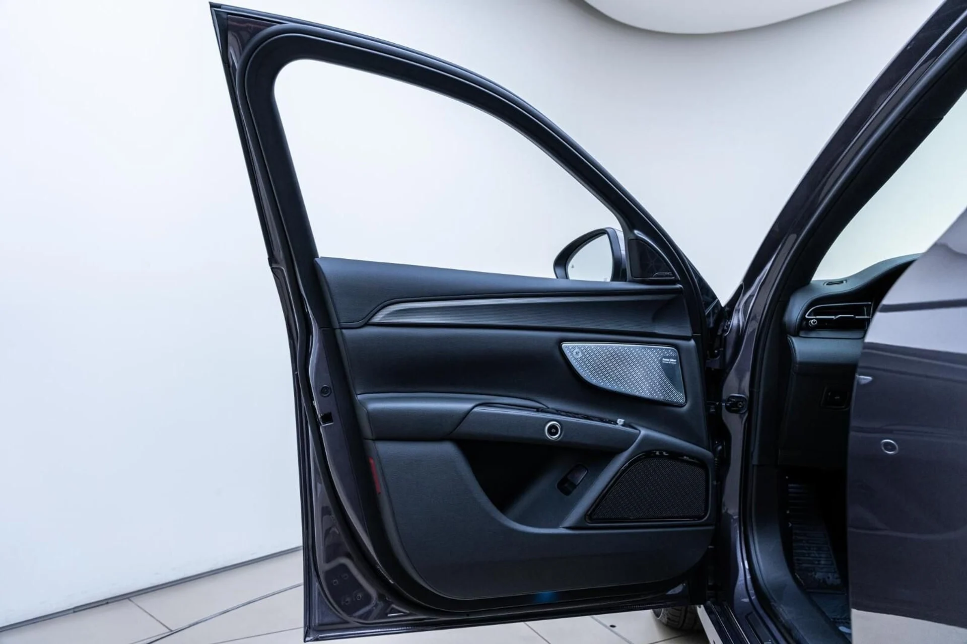 mph029_1367529259_Used_2024_Maserati_Grecale_GT_1761369422_936f5f5489