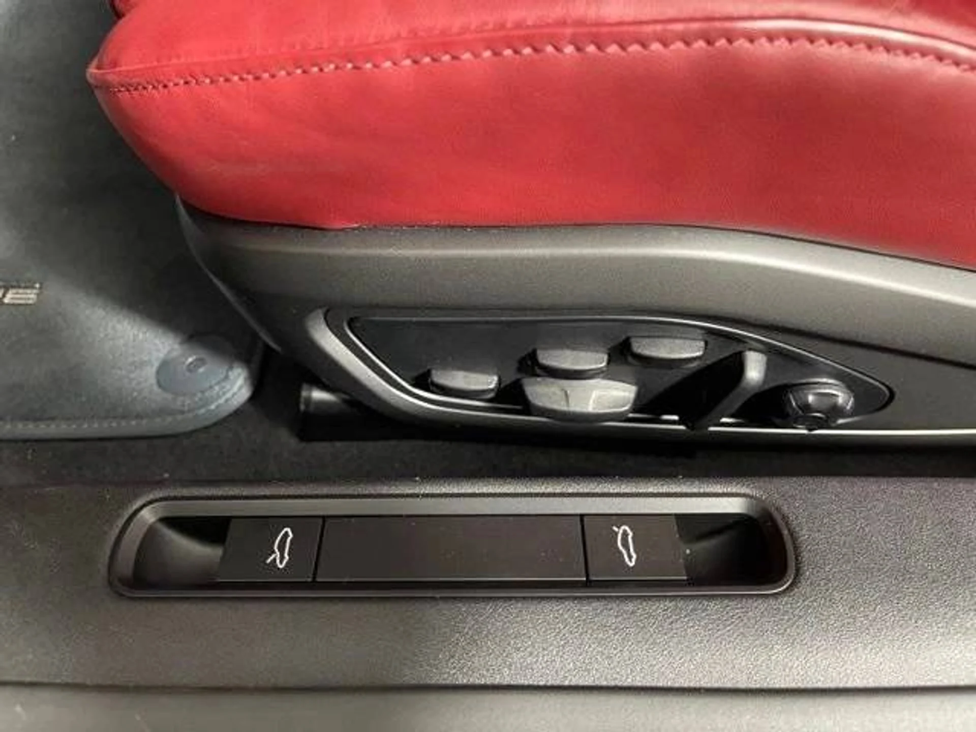 mph029_137263007_9bdd7cd45df4b1ecd2755c93403cfddex_4b857013b3