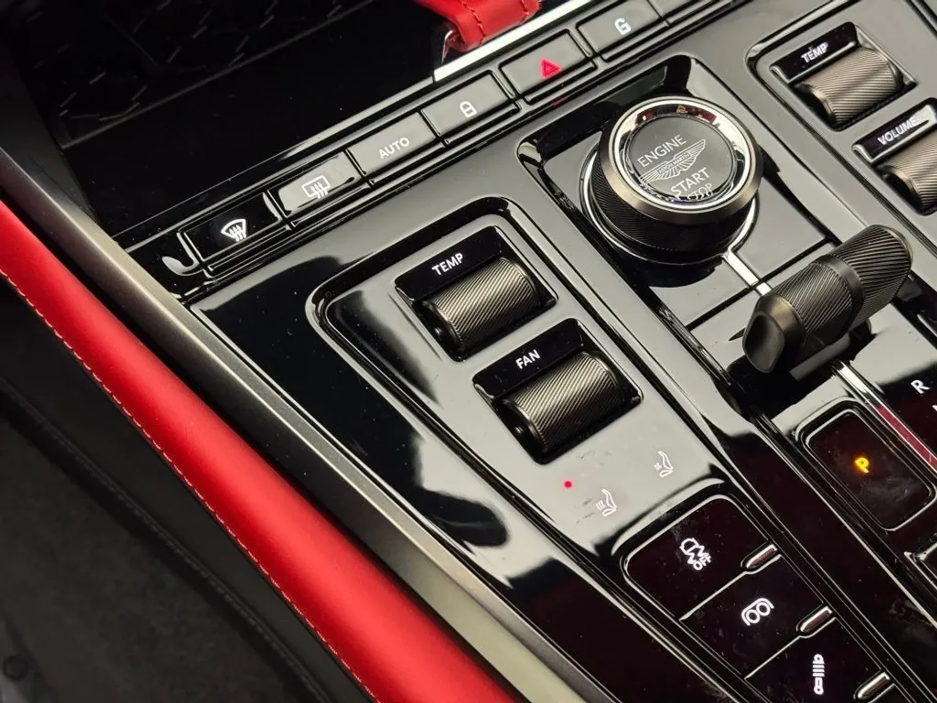 mph029_137988759_ysp8f9wg06f5eyljnv2ok51cu2td_79e34420af