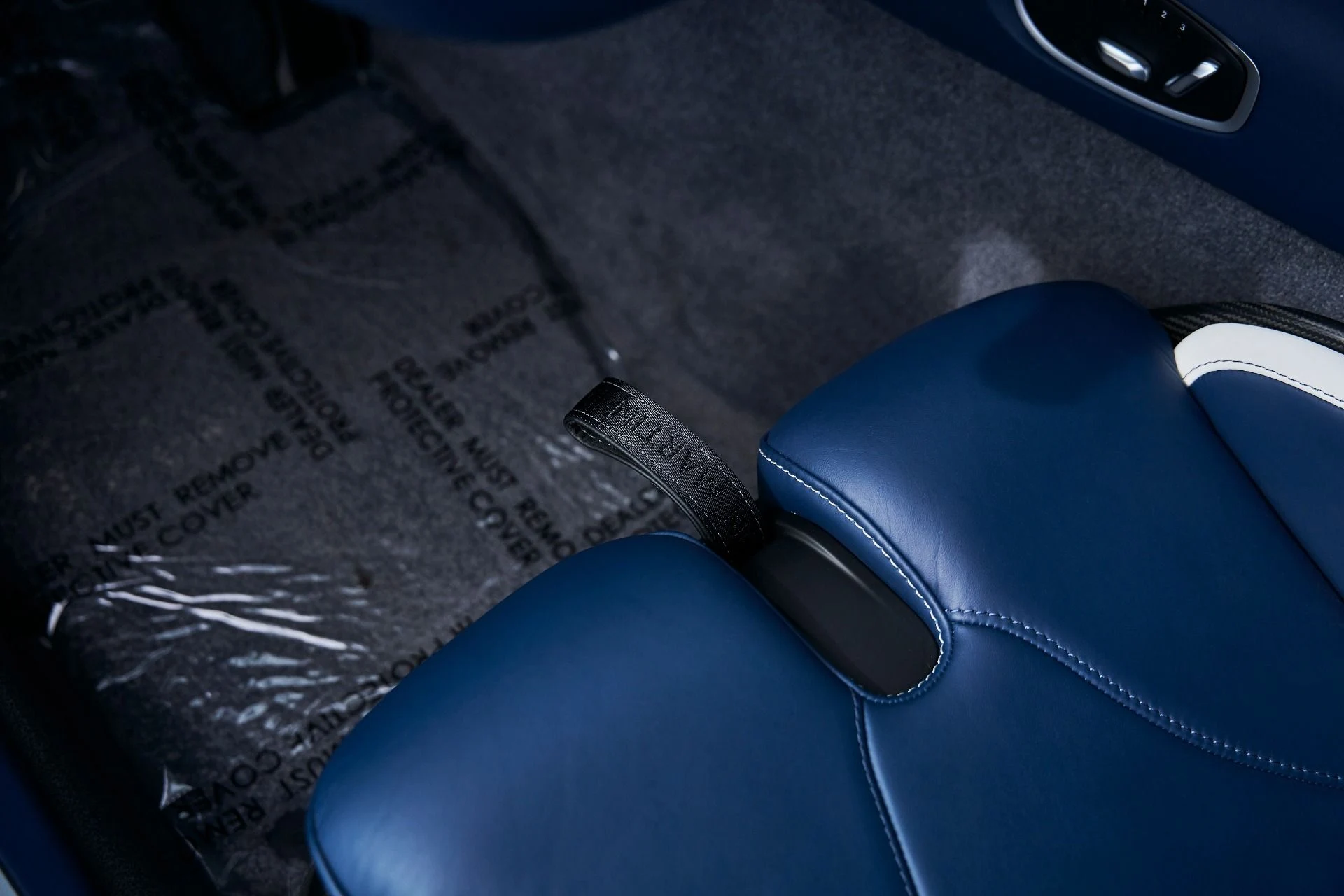 mph029_1384297188_Used_2024_Aston_Martin_DB_12_1772677926_c59f02c588