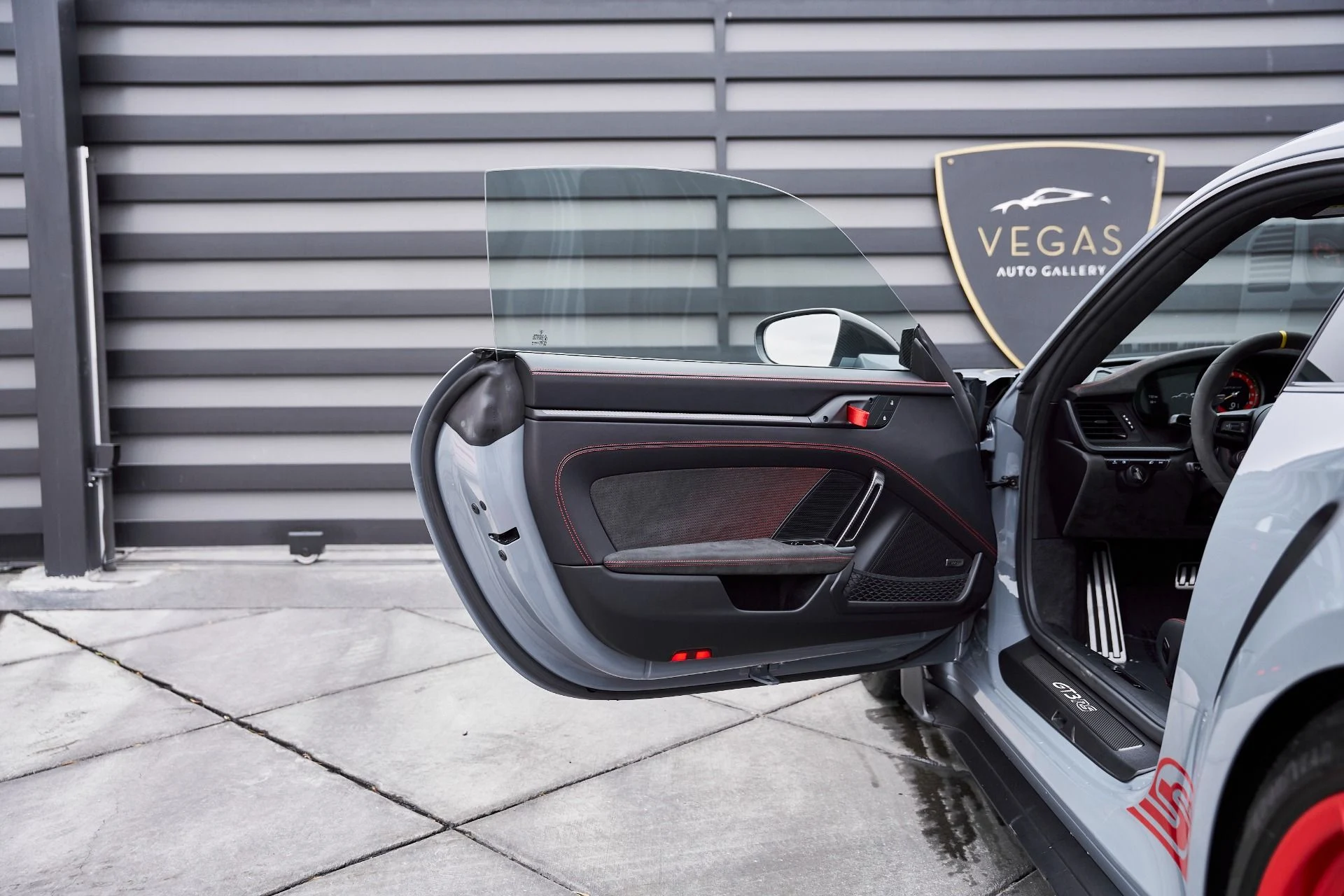 mph029_1416705301_Used_2024_Porsche_911_GT_3_RS_1767150500_7173d65e41