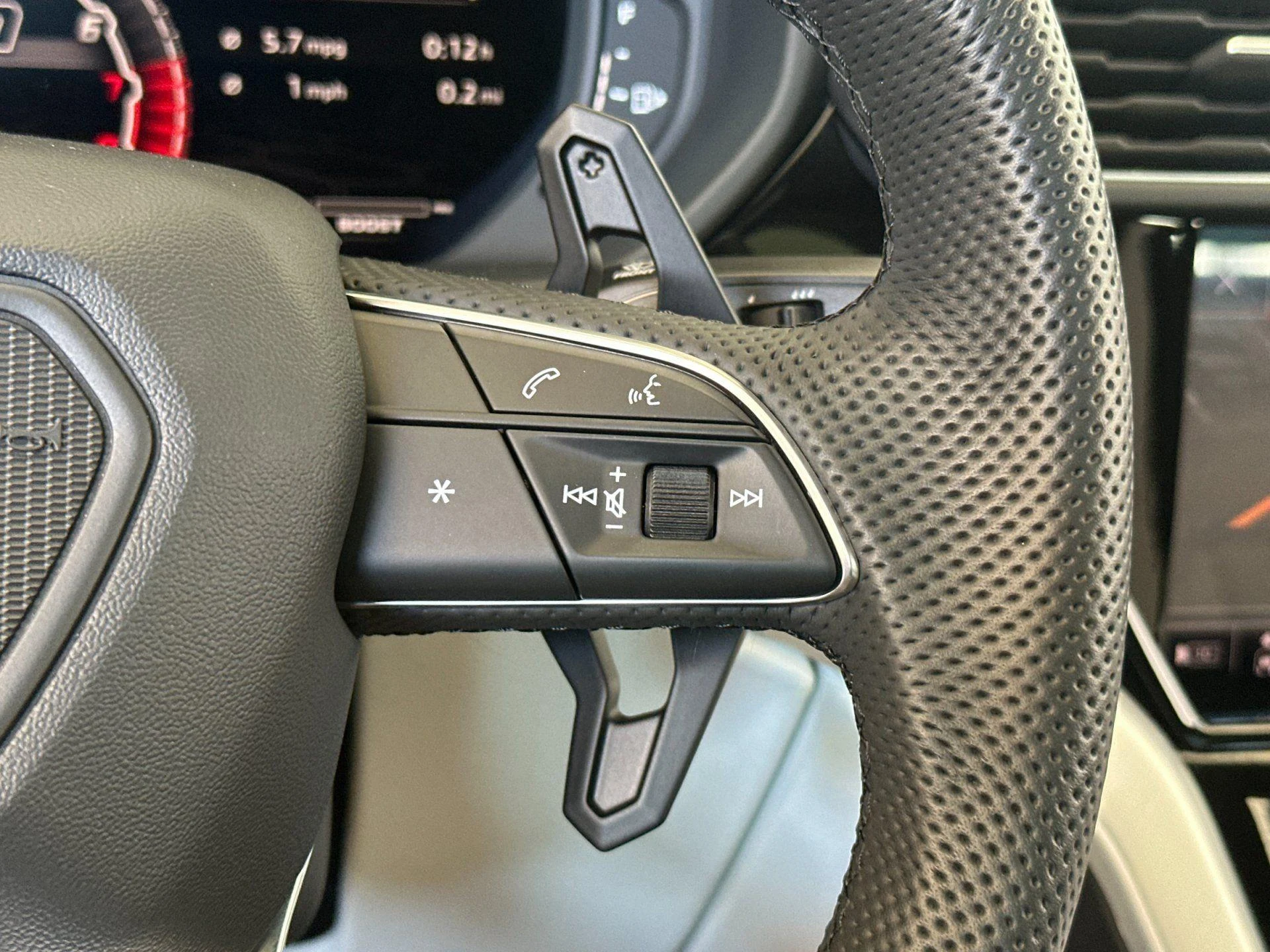 mph029_1421025409_Used_2020_Lamborghini_Urus_1775203735_95e015c553