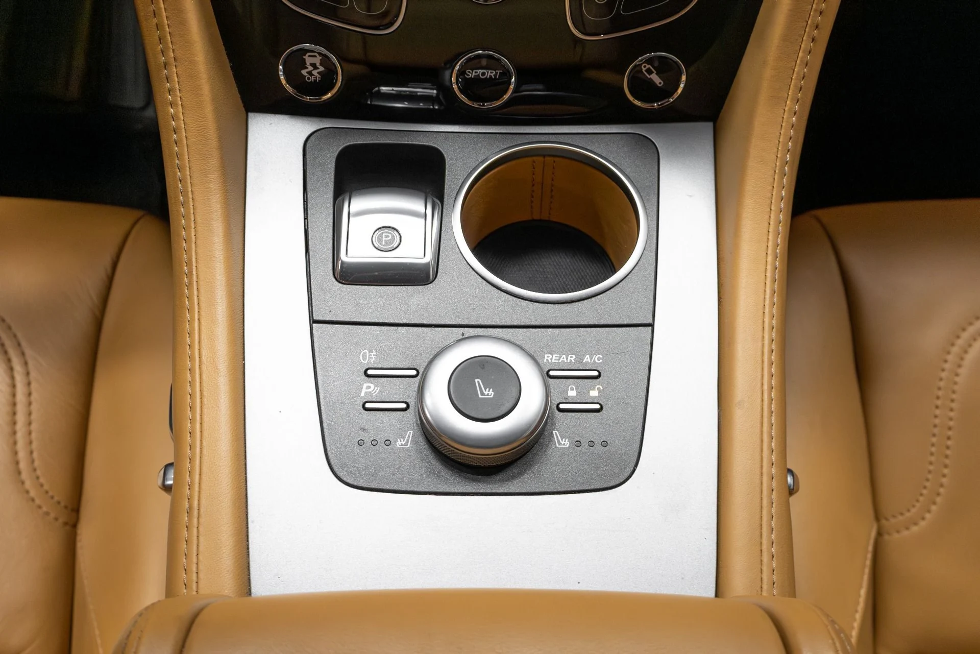 mph029_1432054690_Used_2016_Aston_Martin_Rapide_S_1767648441_8b924220e5