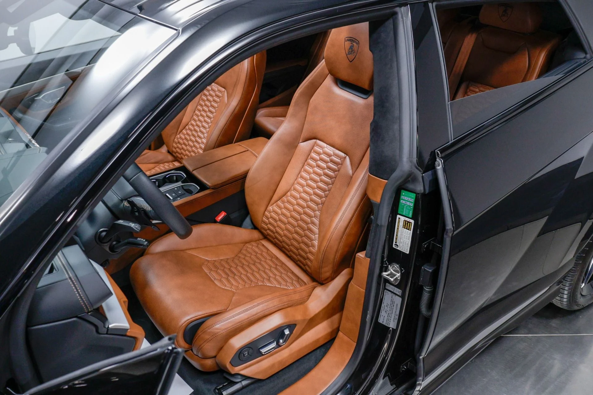 mph029_1432423846_Used_2019_Lamborghini_Urus_1760386129_a79f655b6b