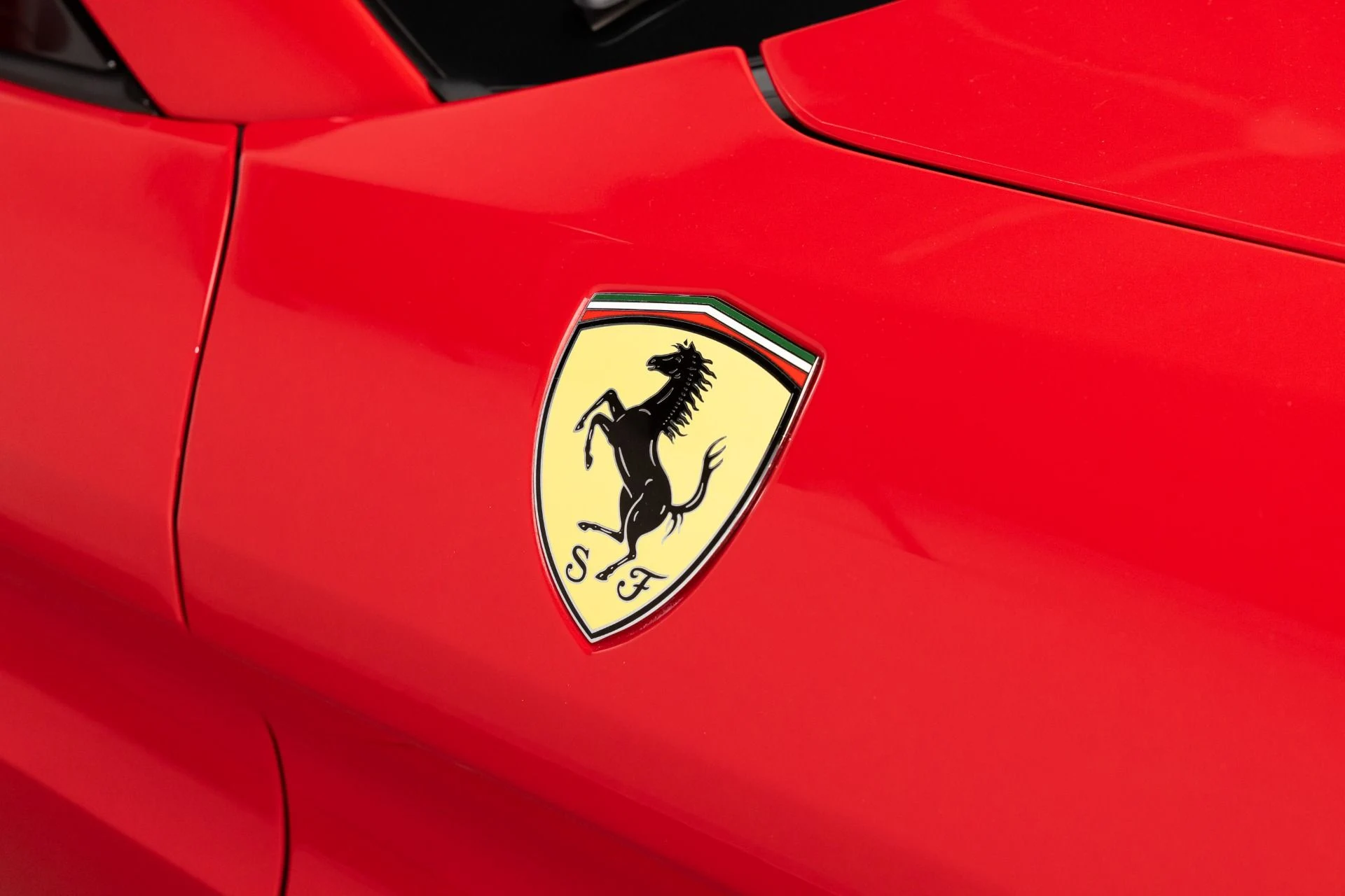 mph029_1444214324_Used_2017_Ferrari_California_T_1784583649_58110343cb