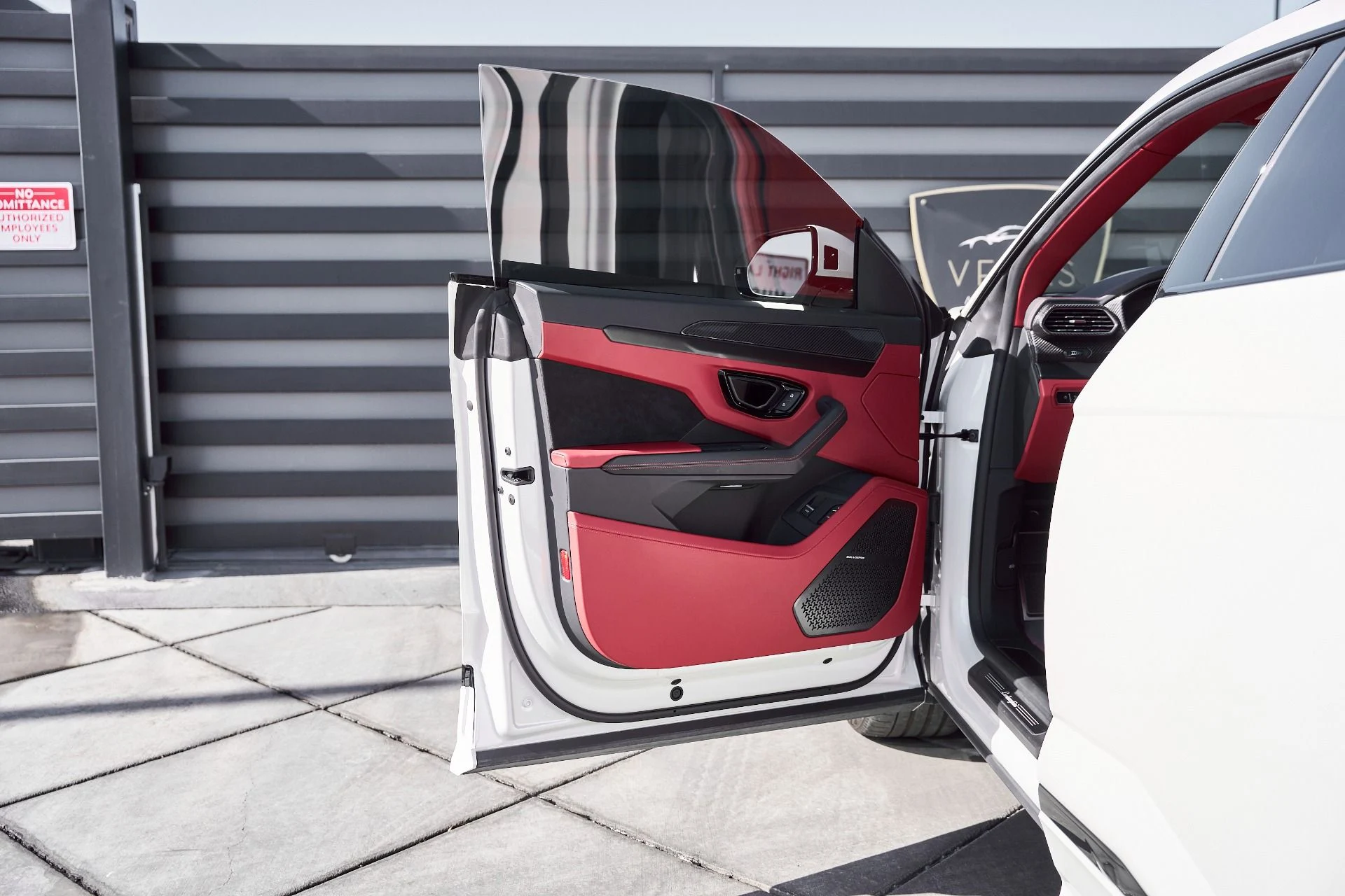 mph029_1449536159_Used_2024_Lamborghini_Urus_S_1769733245_d792e9084d