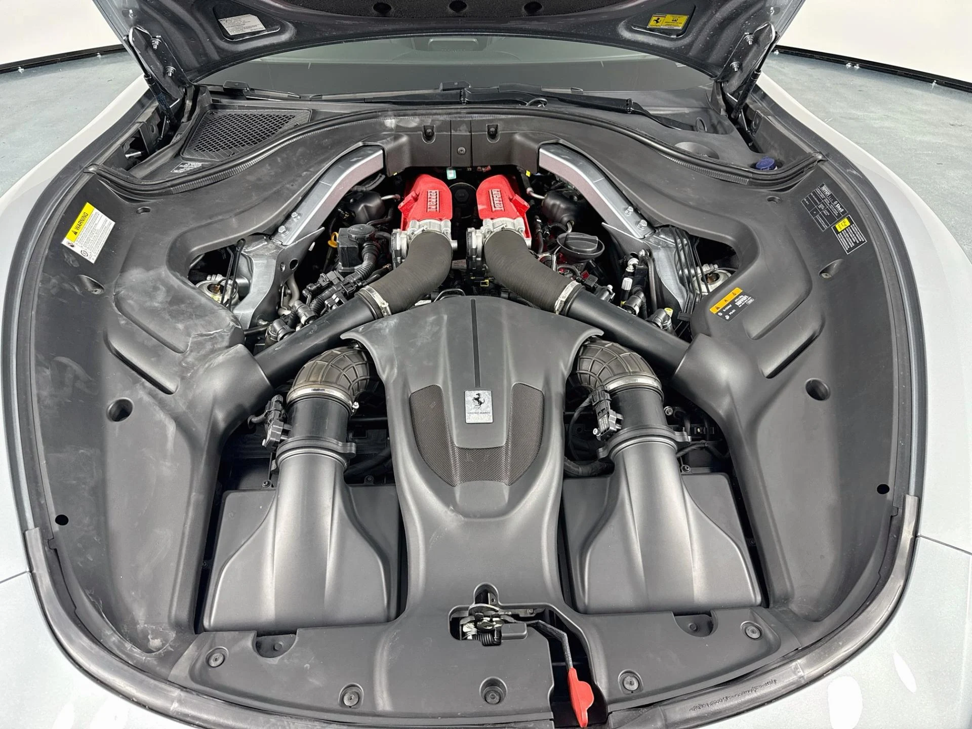 mph029_1453386415_Used_2021_Ferrari_Roma_1787957259_d45b6dd994