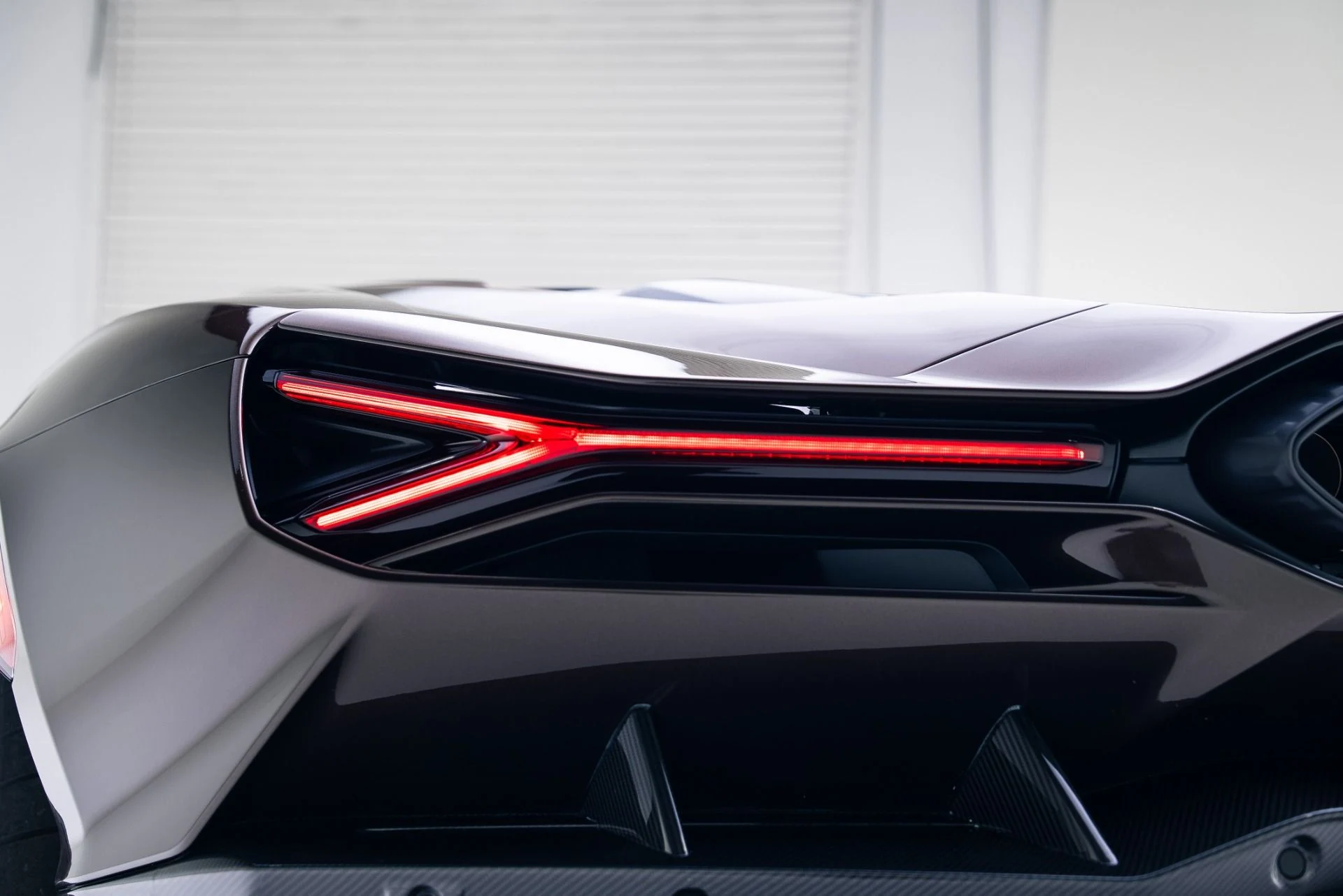 mph029_145375140_Used_2025_Lamborghini_Revuelto_1764978573_f0245f031a