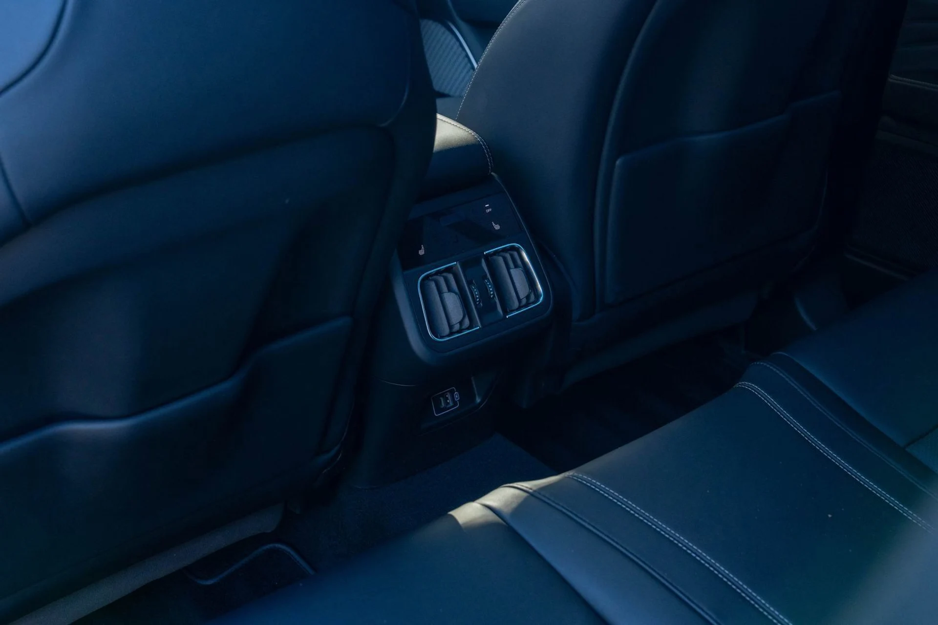 mph029_145607723_dd5af1d7615a4a61b22be1edd2367243_05406aaf5d