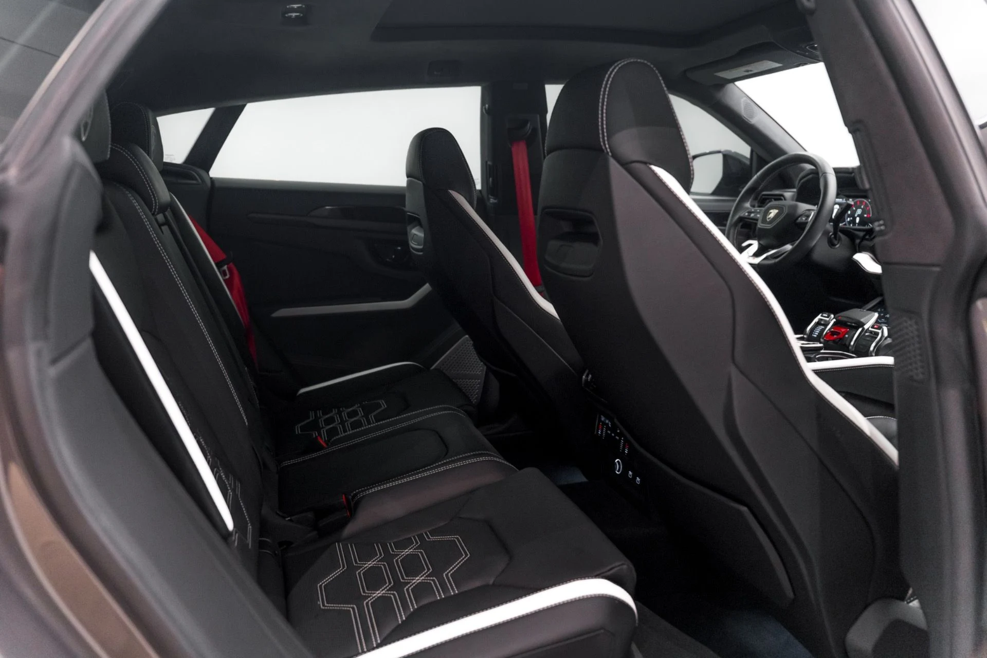 mph029_1463692788_Used_2025_Lamborghini_Urus_SE_1792099582_5439692083