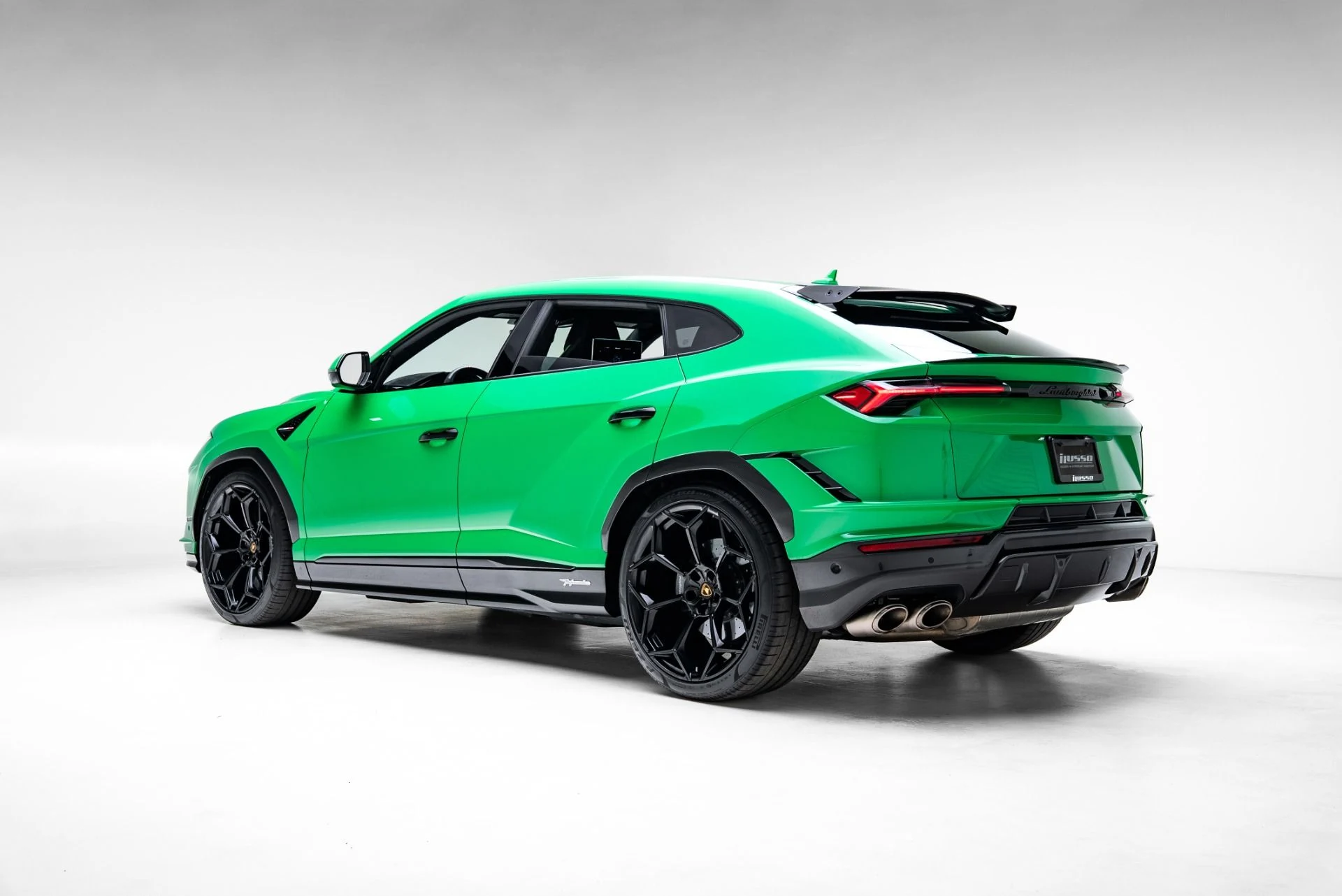 mph029_1465921141_Used_2023_Lamborghini_Urus_Performante_1776122836_8ee8a24ce0