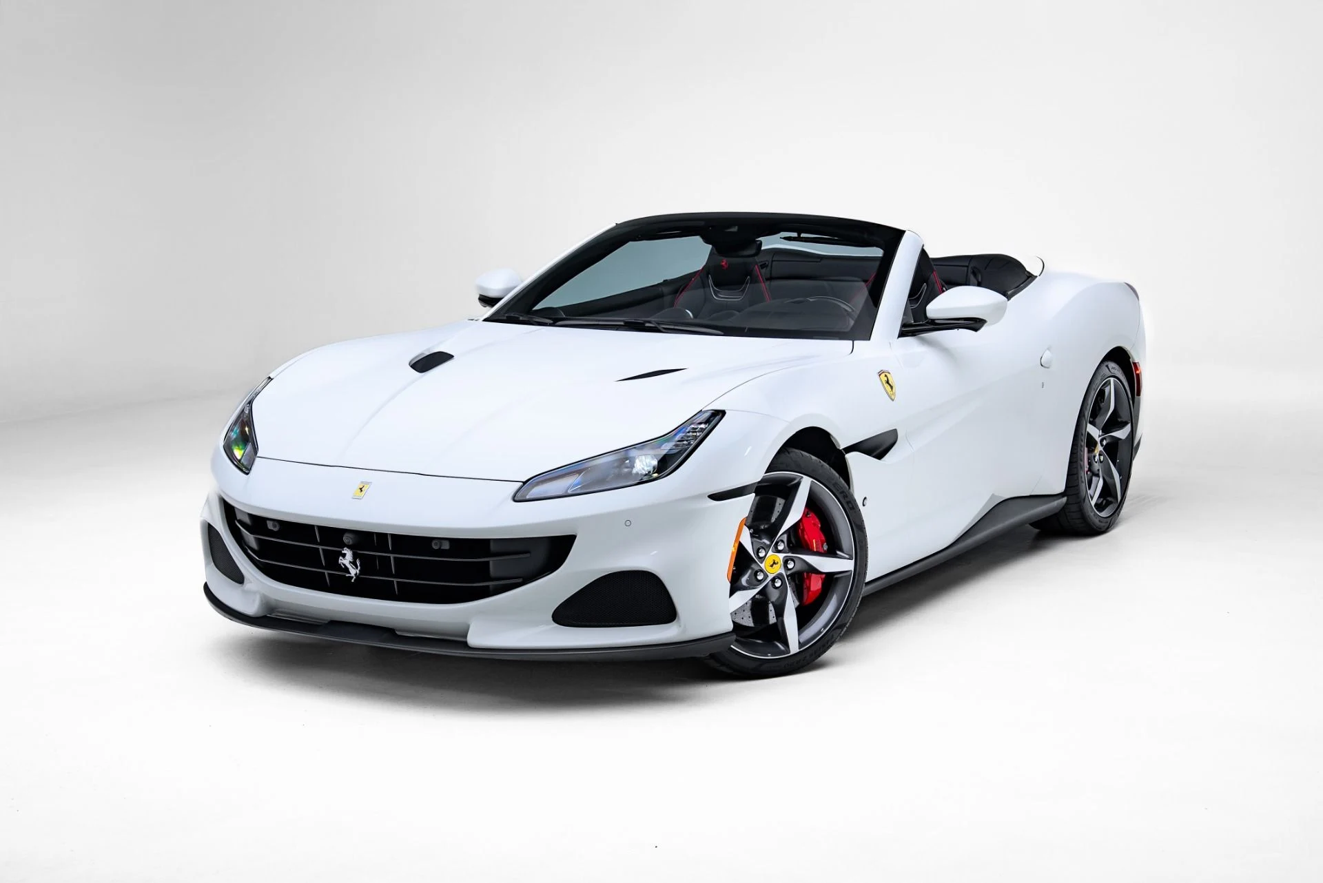 mph029_1470746993_Used_2022_Ferrari_Portofino_M_1773357506_9a7a0bbb63