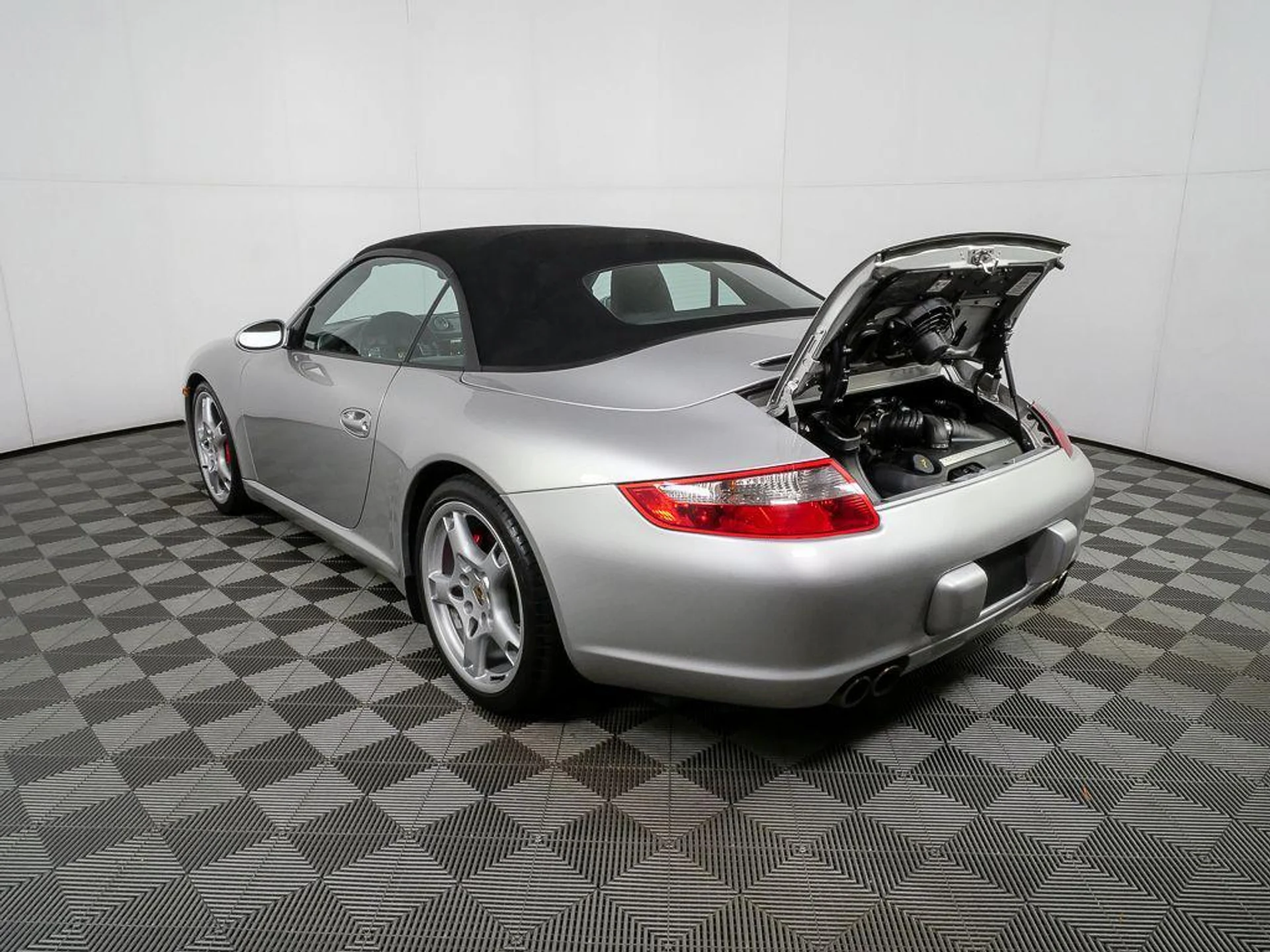 mph029_1495811953_DS_2_DV_4f_H2_C5n_Pt70_K_Gzo_Ifoa5_Ko_619fe41503