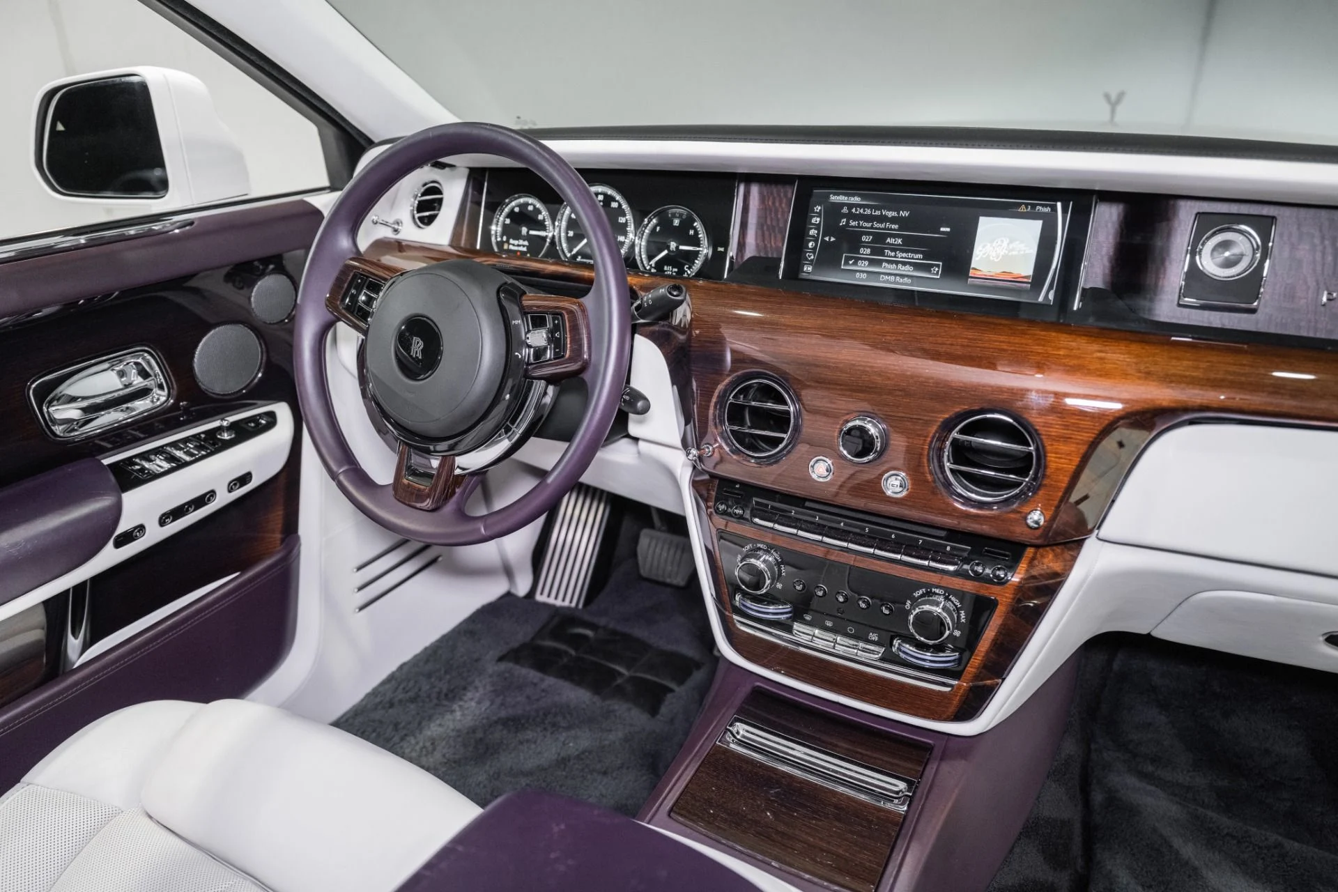 mph029_1506155286_Used_2018_Rolls_Royce_Phantom_1778080053_ee9c7e25d9