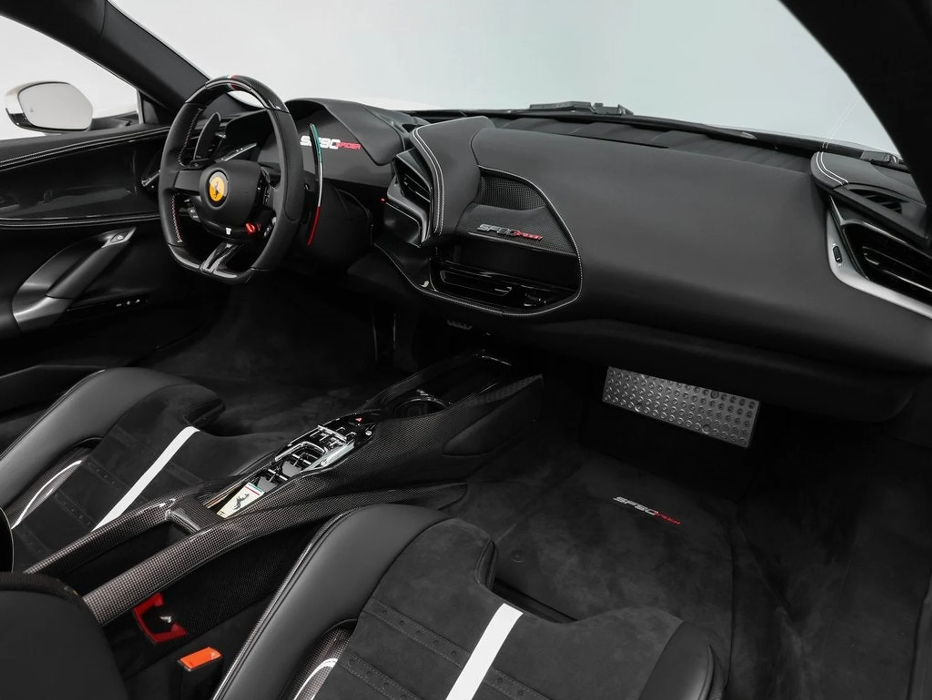 mph029_151945134_30_5df2dc75a8