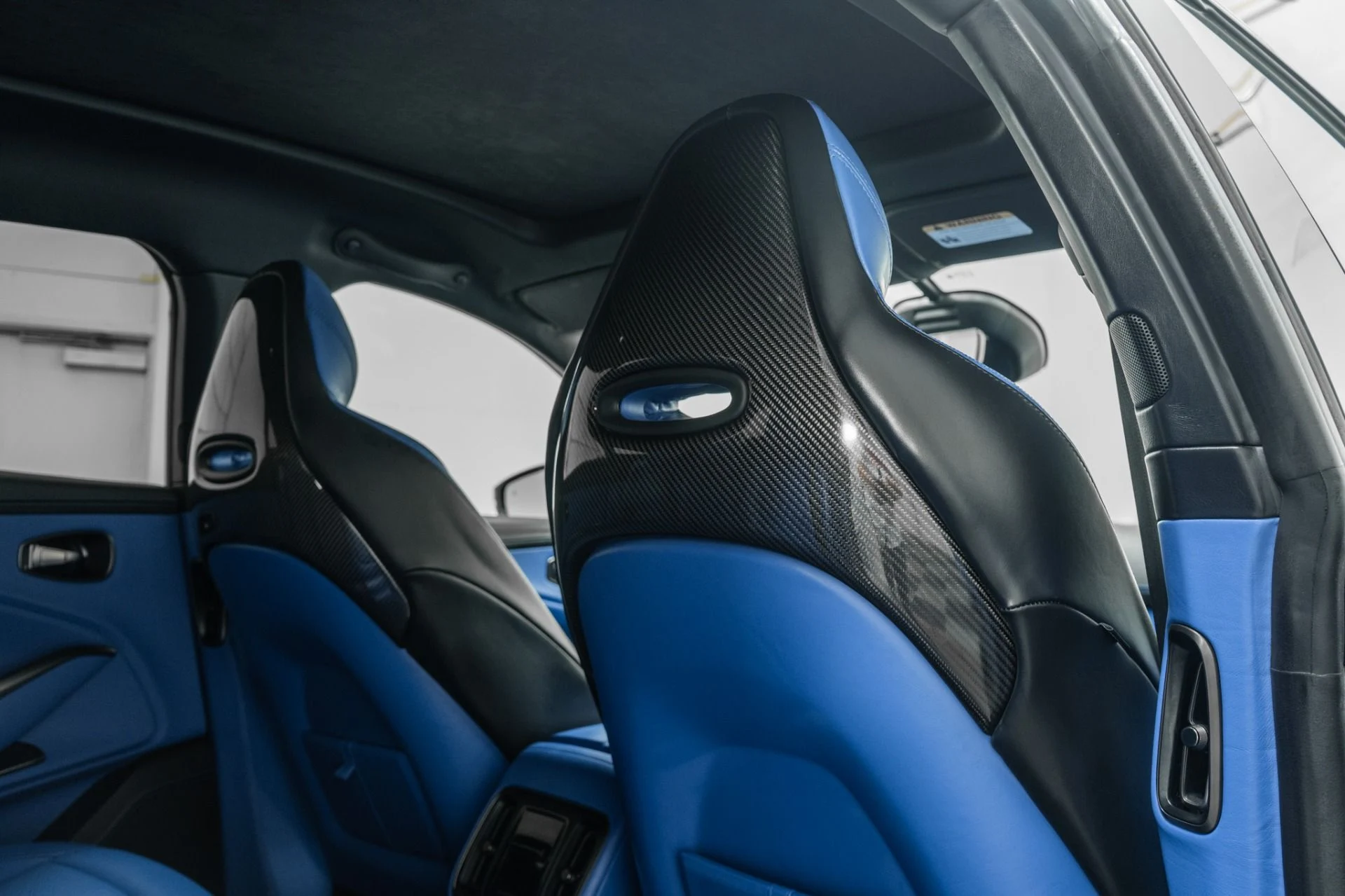mph029_1524029049_Used_2023_Aston_Martin_DBX_707_1782508866_d311f3794e