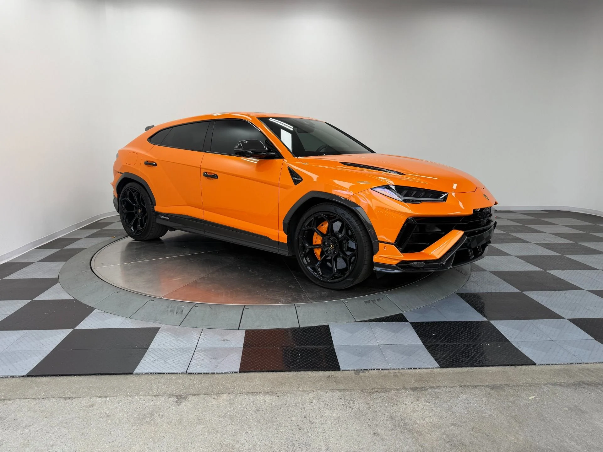 mph029_1530062718_Used_2024_Lamborghini_Urus_Performante_72_K_in_Options_3_D_Audio_Full_Carbon_Exterior_Package_1782147478_d94eba4cc4