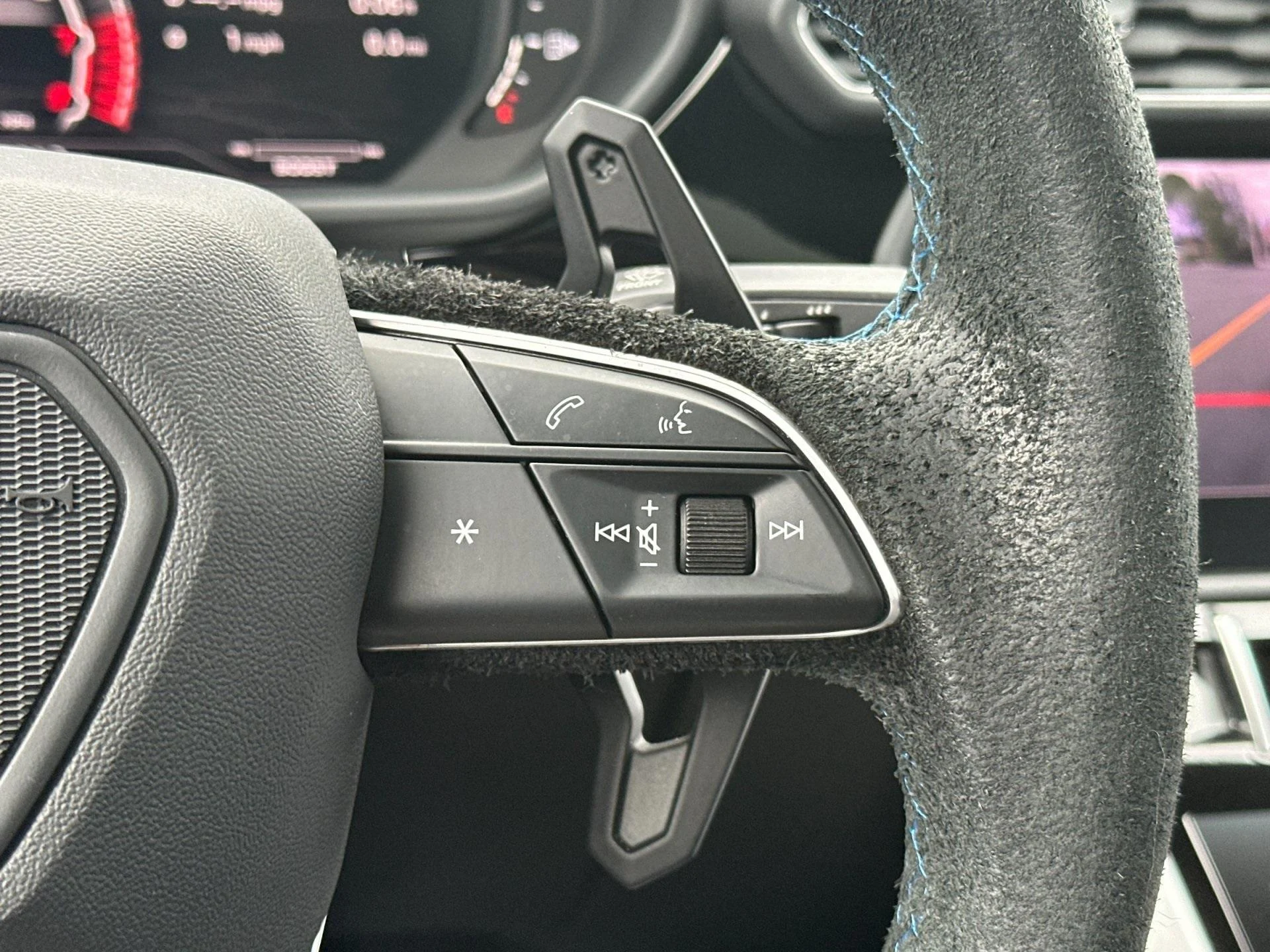 mph029_1543586367_Used_2019_Lamborghini_Urus_Selezione_CPO_1766588992_1135fc0b14