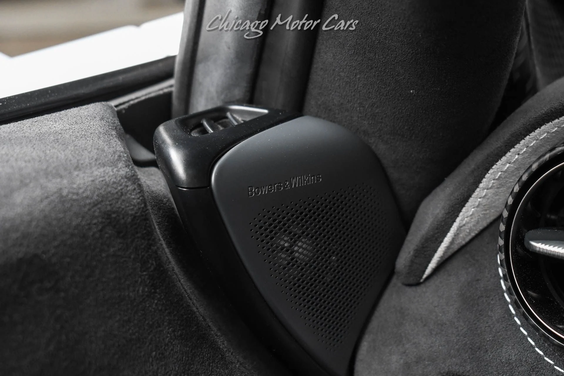 mph029_1544505173_11177_p30_l_1ec5095858