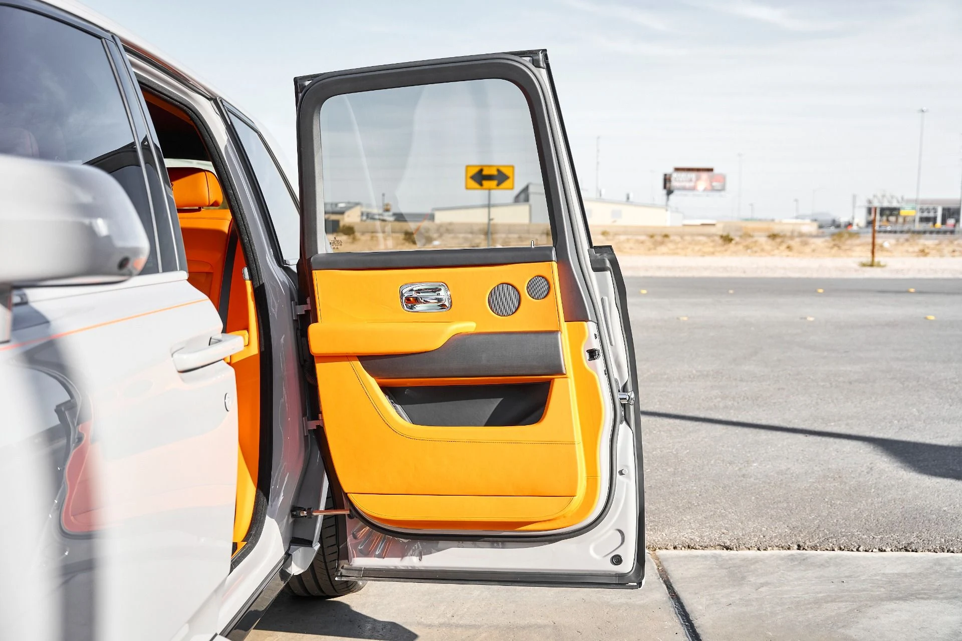 mph029_1545322166_Used_2025_Rolls_Royce_Cullinan_1766456628_c7b36132ad