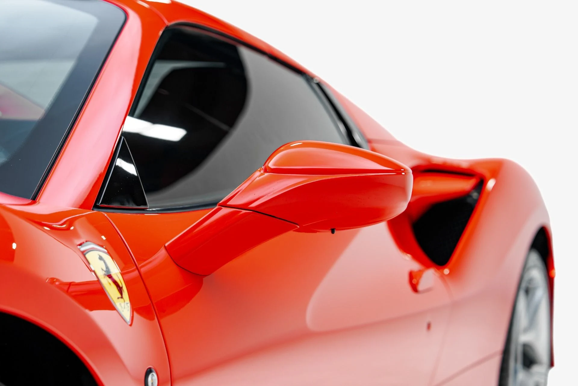 mph029_1552678806_Used_2022_Ferrari_F8_Spider_1788281670_32bad07844