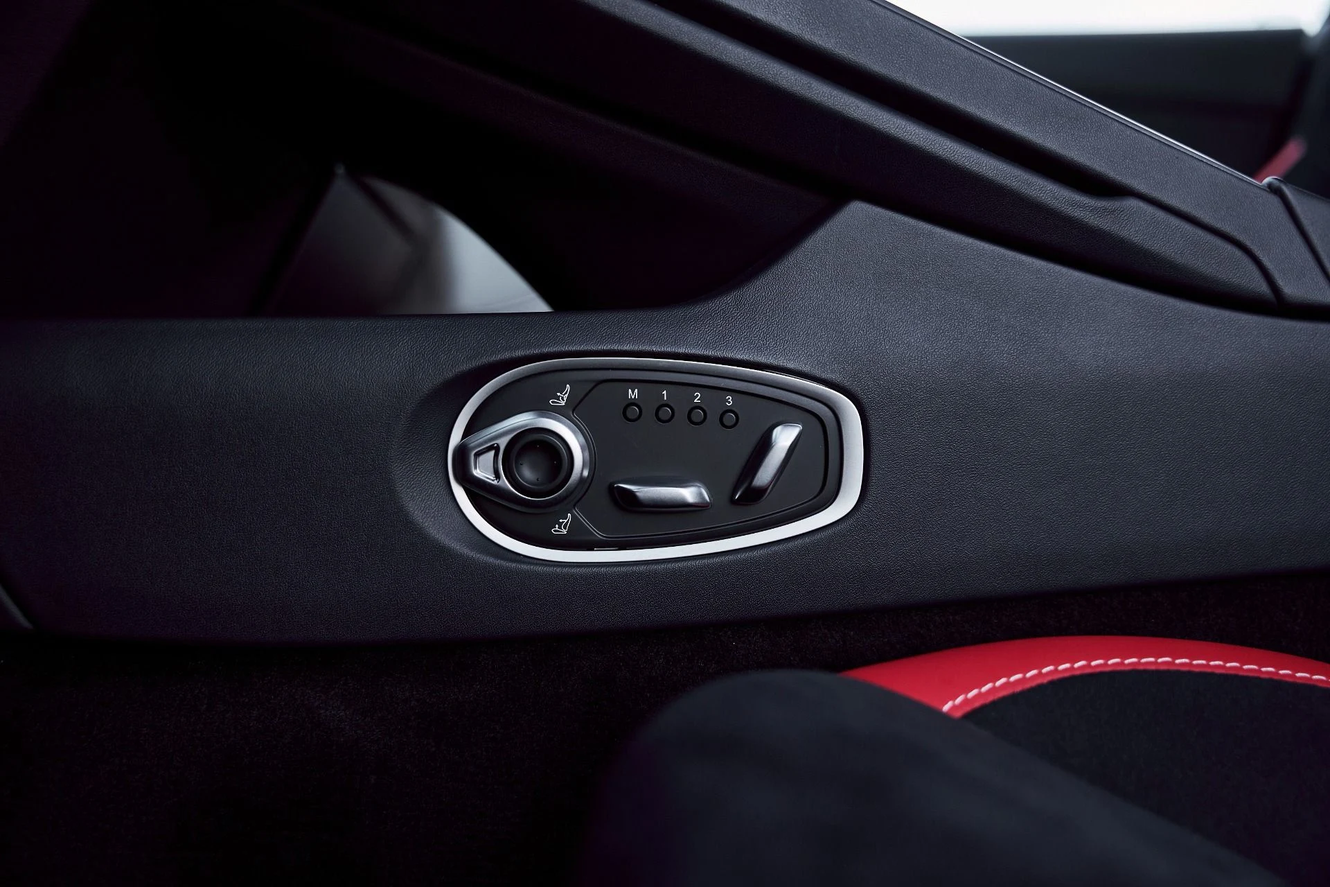 mph029_1586753670_Used_2024_Aston_Martin_DB_12_1767840022_a878a6ce7a