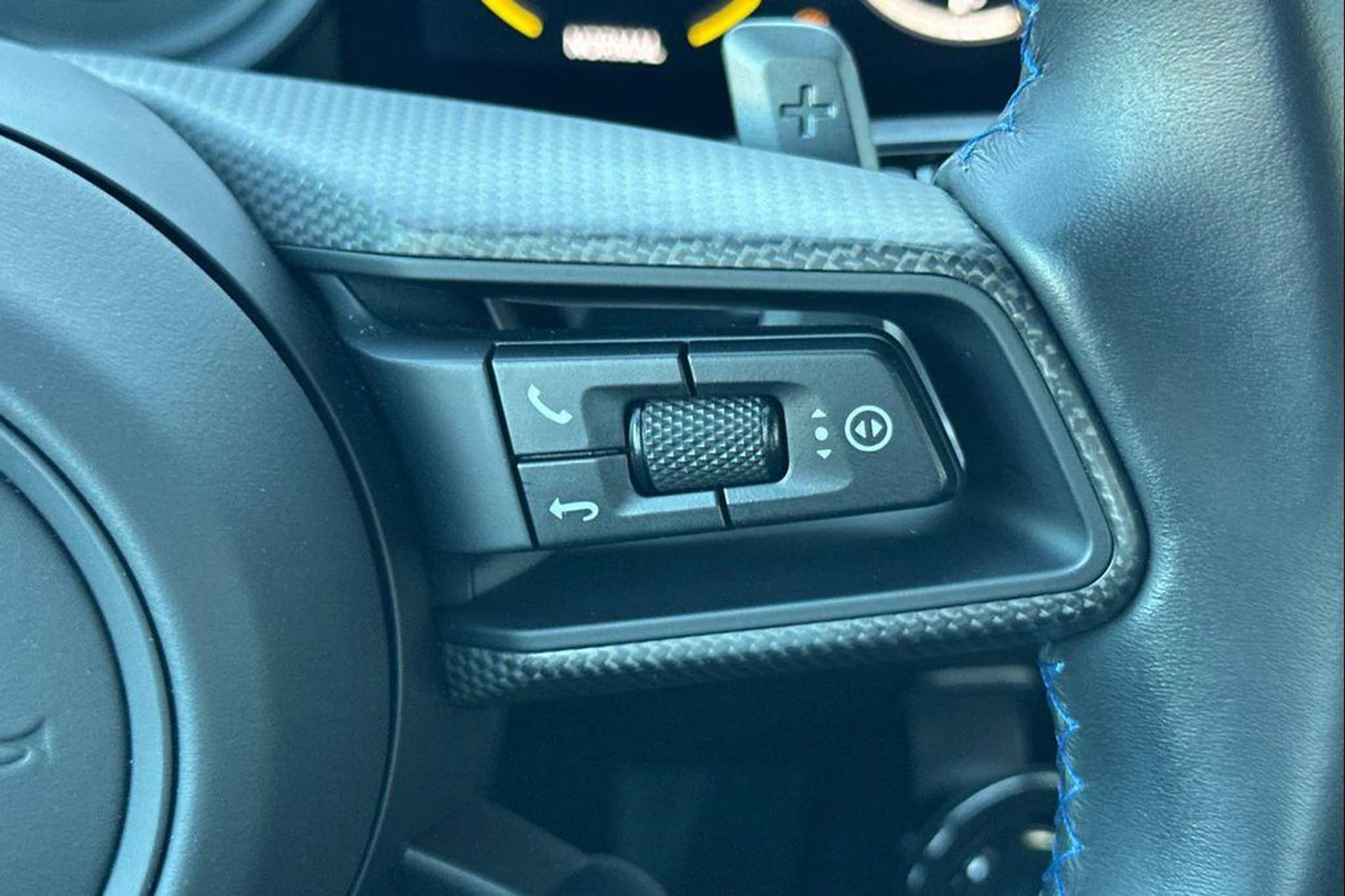 mph029_1600317866_Eanxf_S0w_H1q_CCT_Ze_E_Lu_Xvyj_Aa8_55bbb4f162