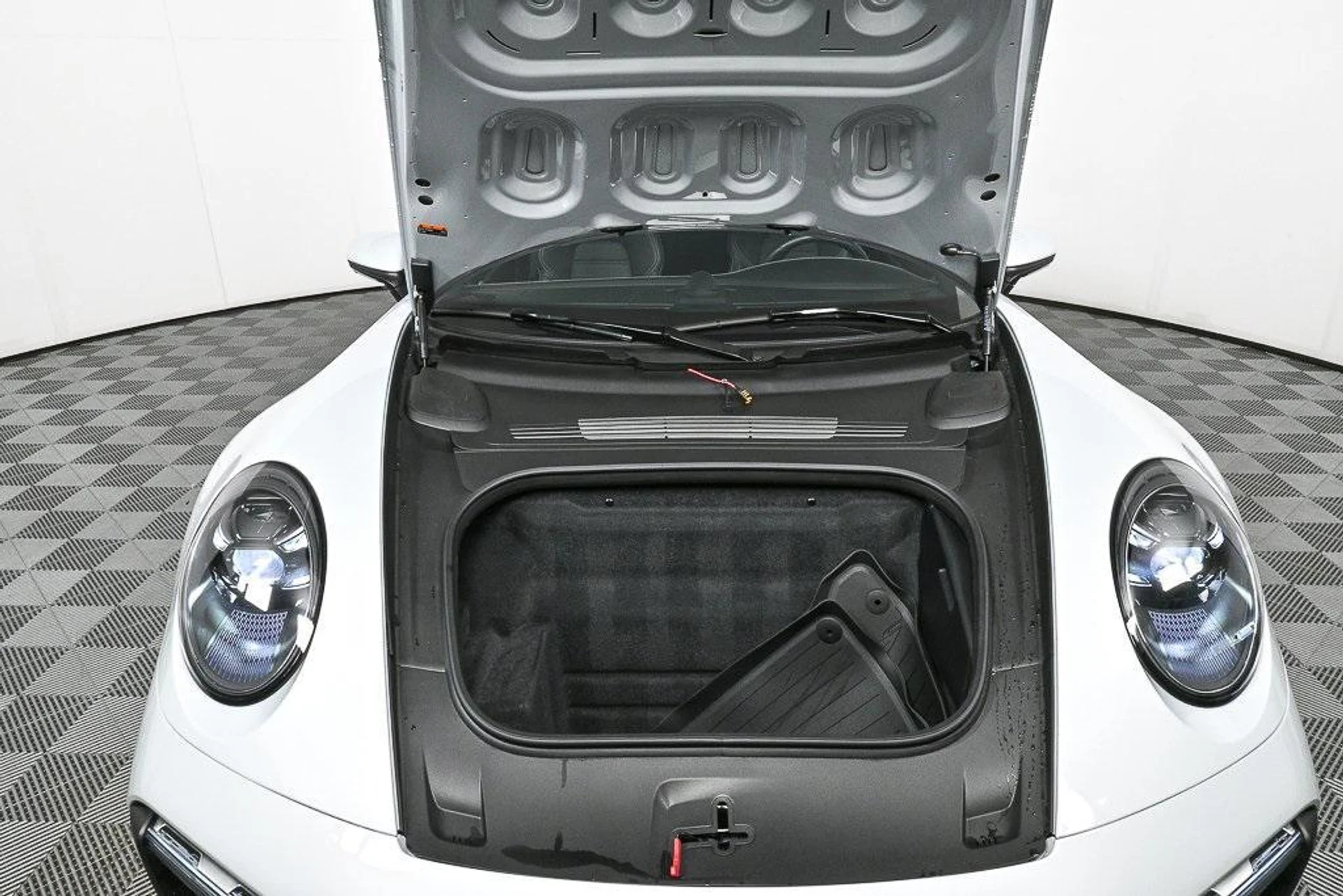 mph029_1600659547_RI_Pjc_V0_QPU_Inb_ULF_Qva_RXE_2w_Zvg_5f2f74b225