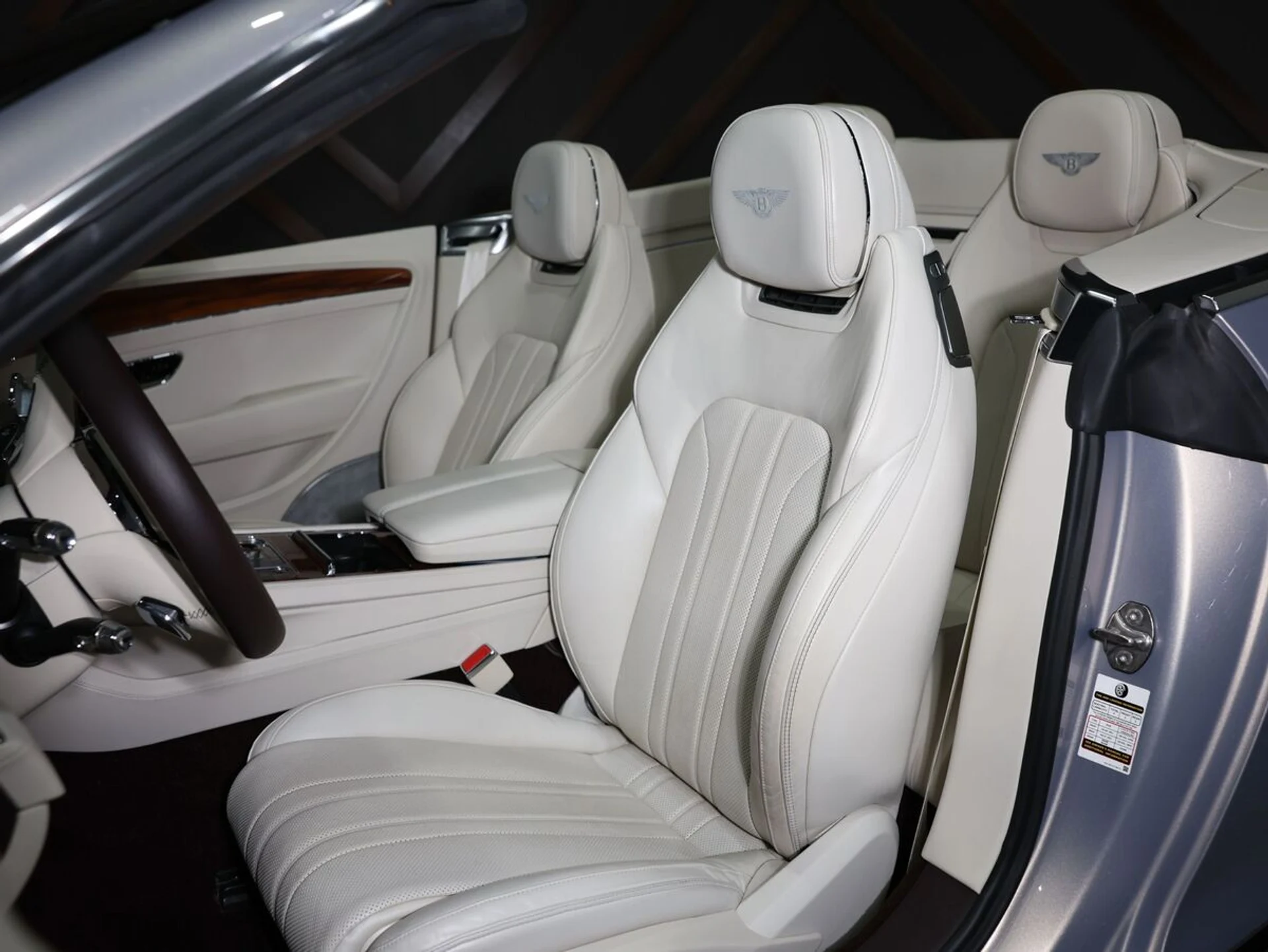 mph029_1630932379_5w41rm9d7lk90dij1wtbncbt4r1t_e907bf1fcc