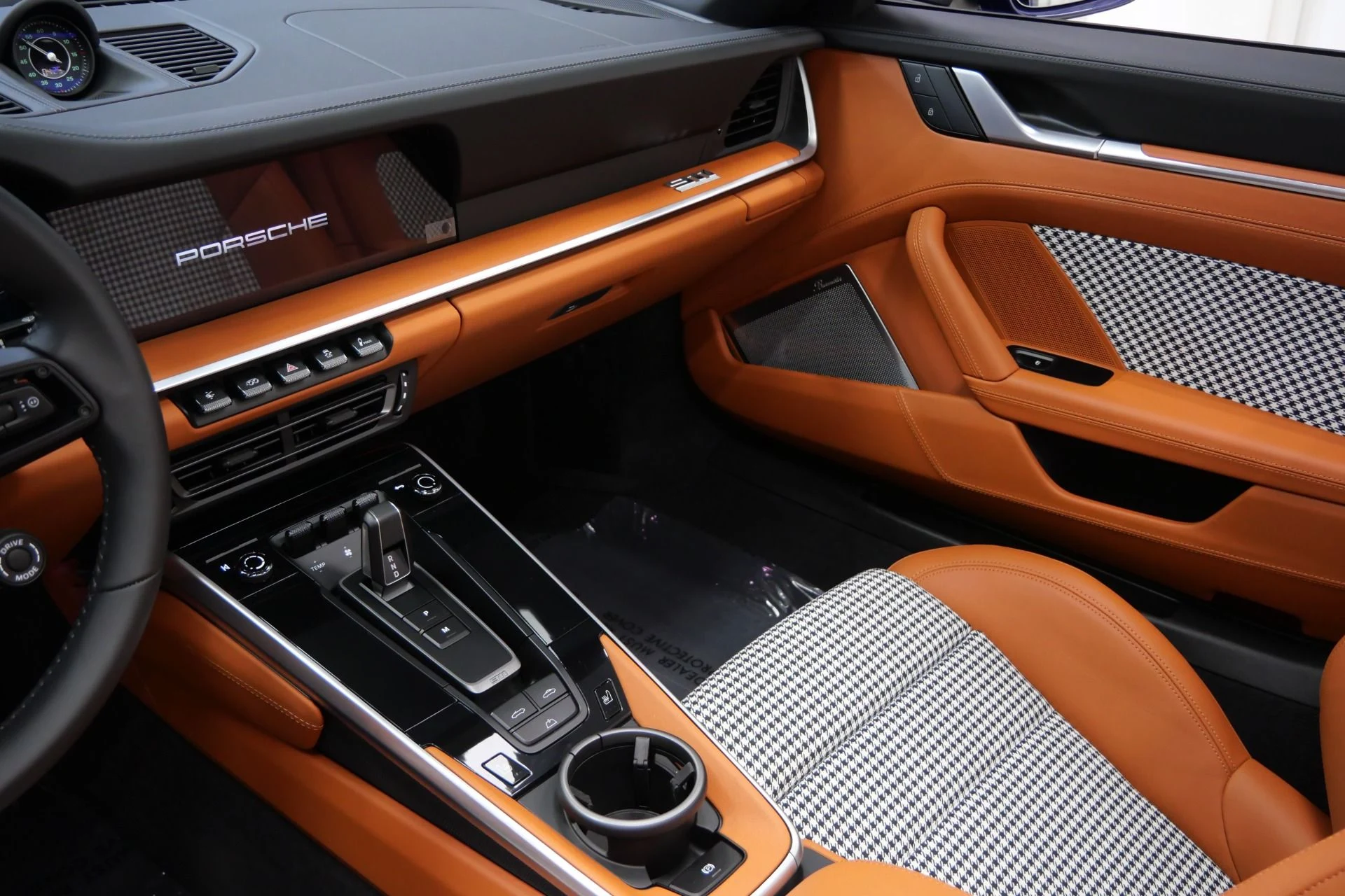 mph029_1634928737_Used_2023_Porsche_911_Turbo_S_Cabriolet_1758898003_e96ff8a0d4