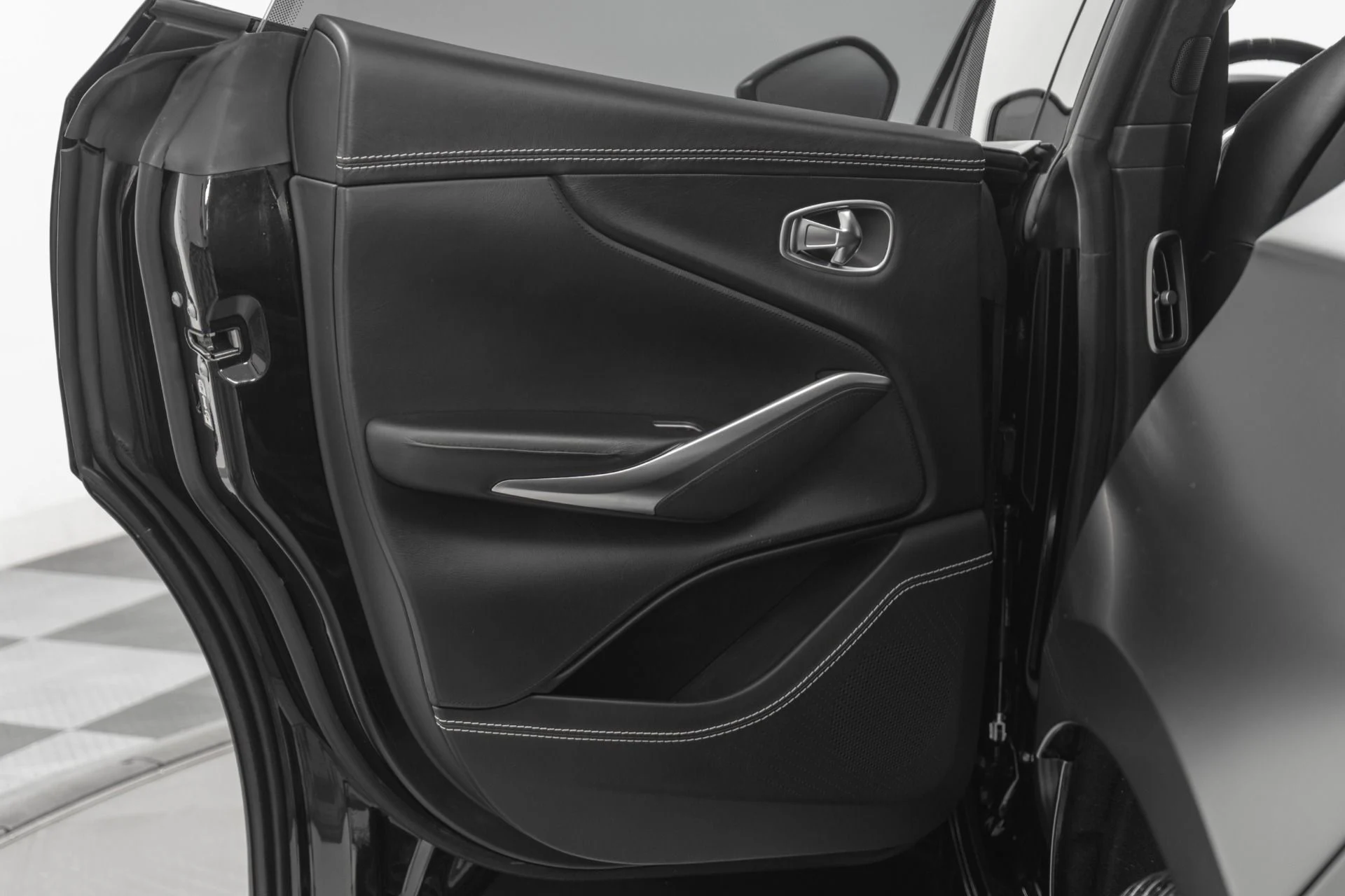 mph029_1635654948_Used_2021_Aston_Martin_DBX_Matte_Clear_PPF_Black_Packs_Heated_and_Ventilated_Seats_1765837893_0e66218647