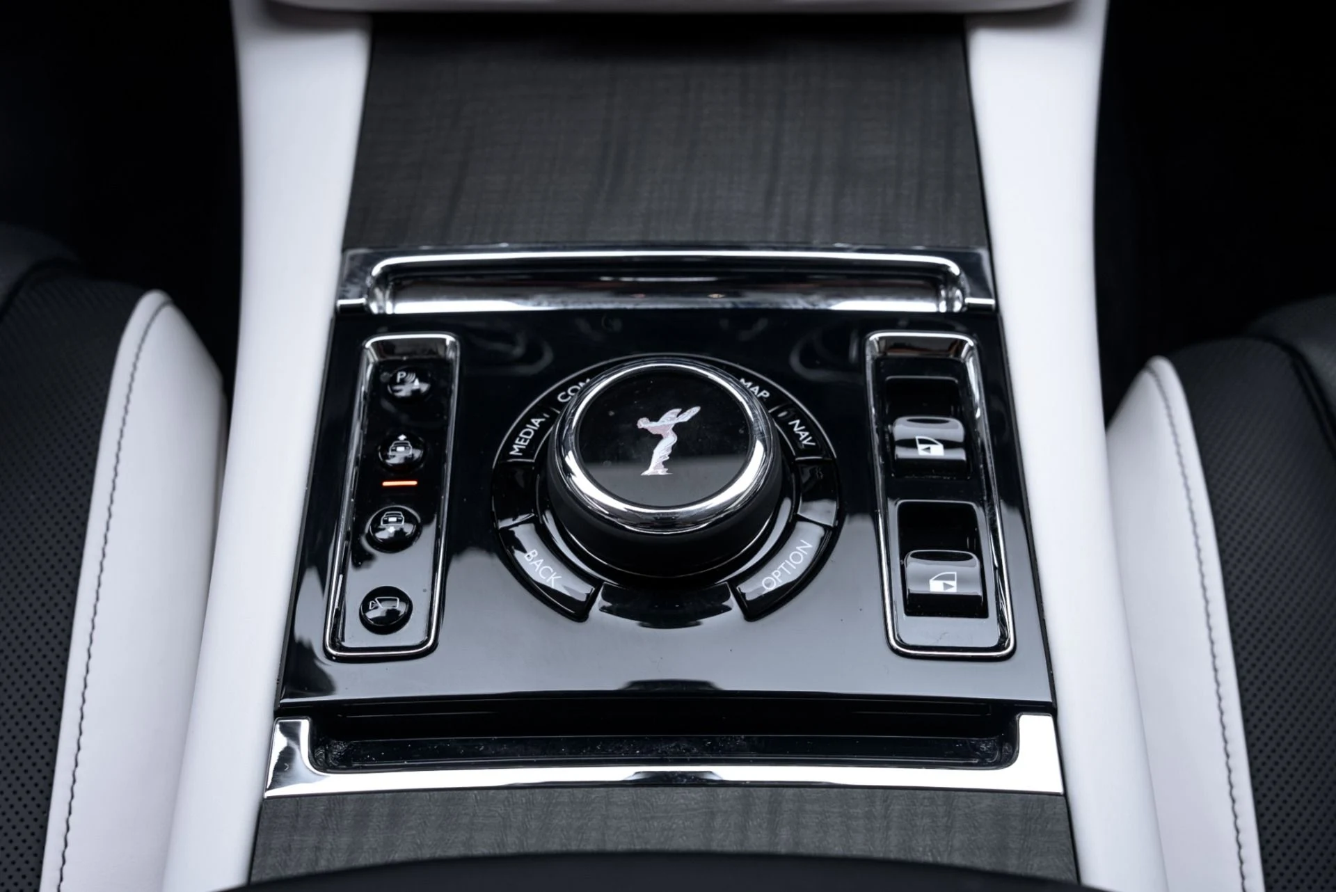 mph029_163812237_Used_2022_Rolls_Royce_Ghost_1775153170_4139c40d6d