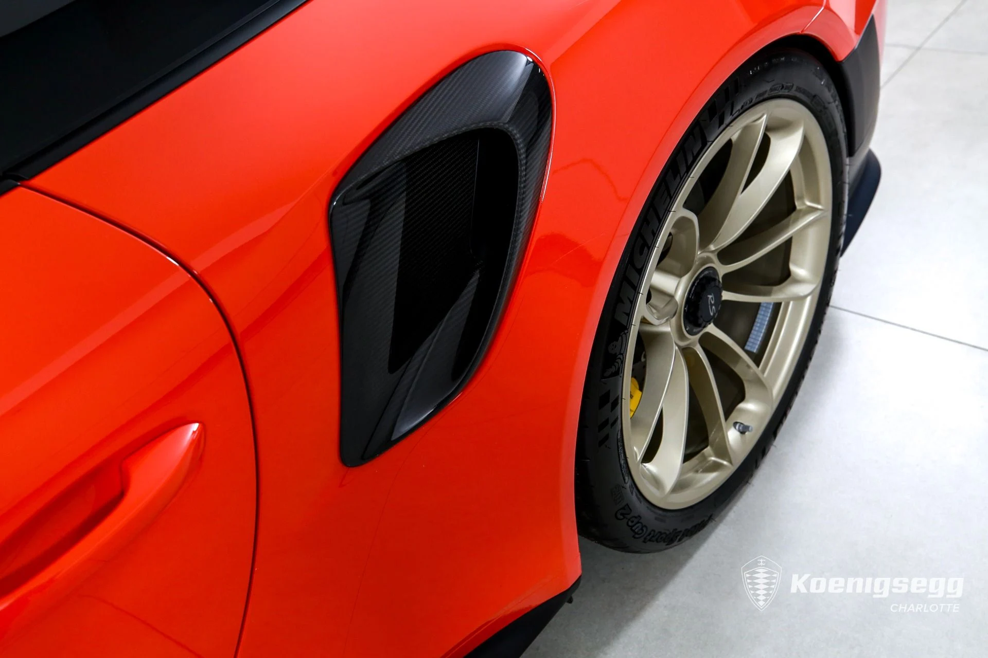 mph029_1647202770_Used_2018_Porsche_911_GT_2_RS_1783437290_b2f34308ff