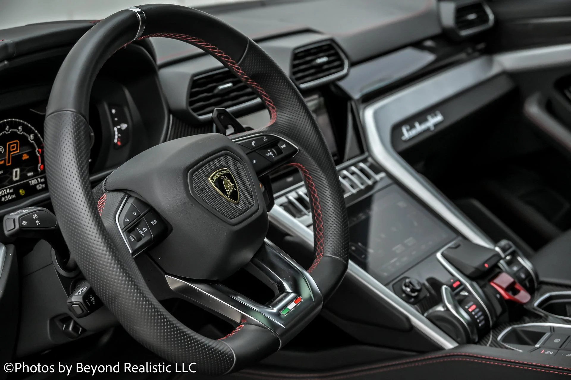 mph029_1647663105_Used_2022_Lamborghini_Urus_1760342223_208ad1efa3