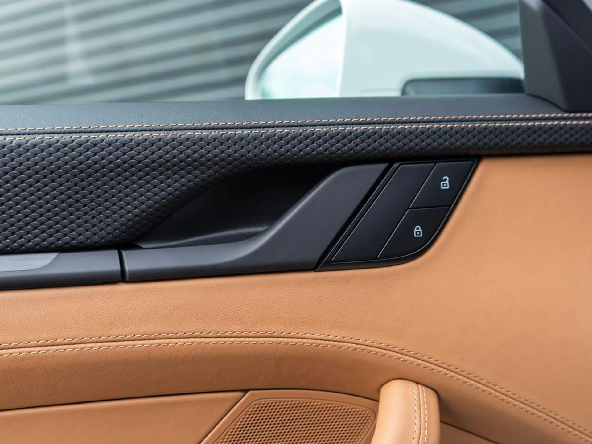 mph029_1649746488_DAIA_59_S6tr_Wit_Osce_i8o_A_Hy_Ds_e24e5c80e0