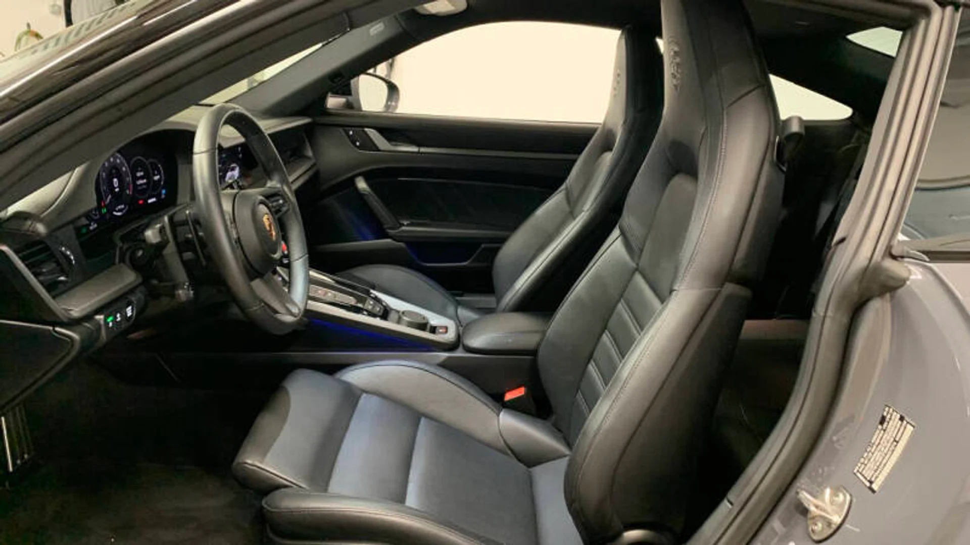 mph029_1657529692_2025_porsche_911_carrera_2dr_coupe_197903cdde