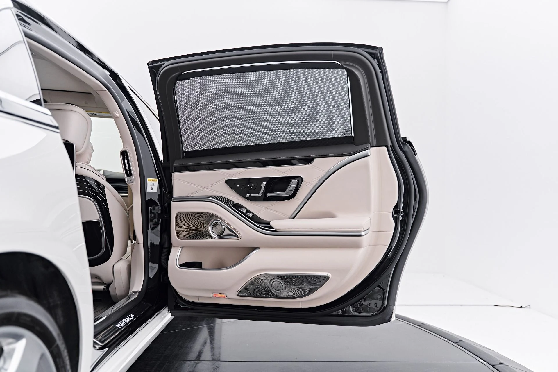 mph029_1658930124_Used_2023_Mercedes_Benz_S_Class_Maybach_S_680_1790207174_0d4bd0b4db
