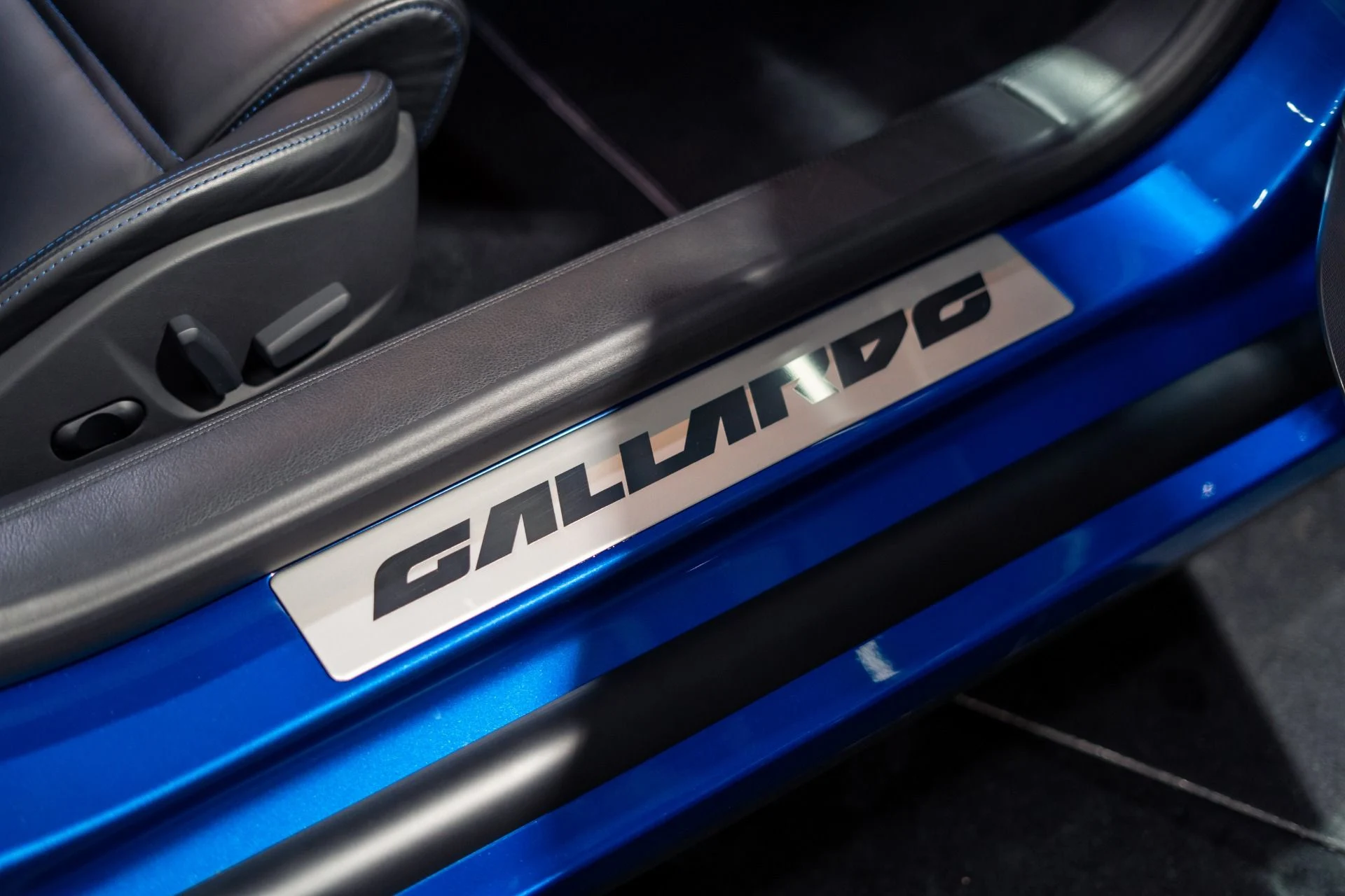 mph029_1678001459_Used_2013_Lamborghini_Gallardo_LP_550_2_Bespoke_Ad_Personam_Blu_Caelum_1784226663_0613d6222e