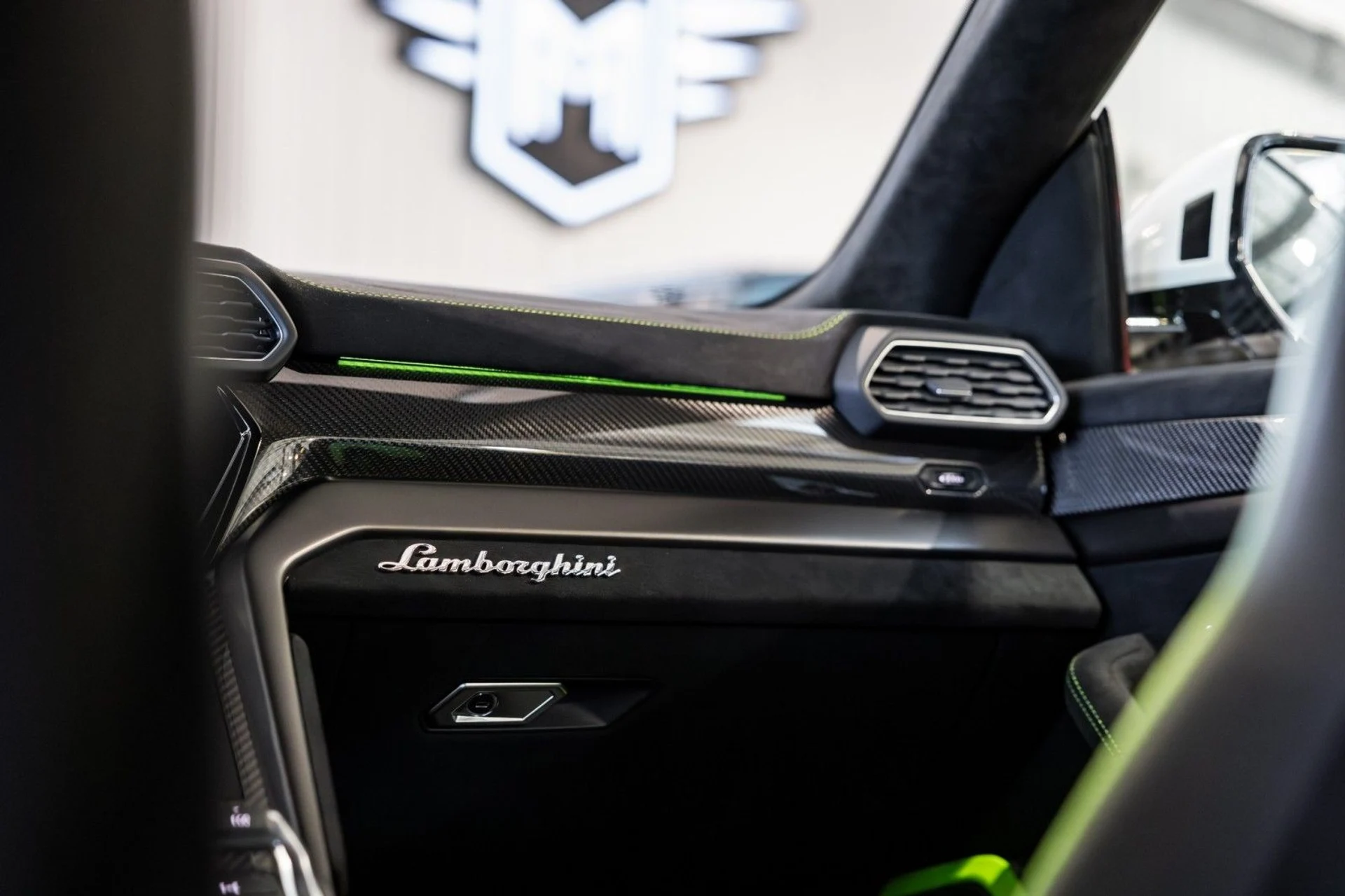 mph029_1696176692_jw_5f7f96a0b1