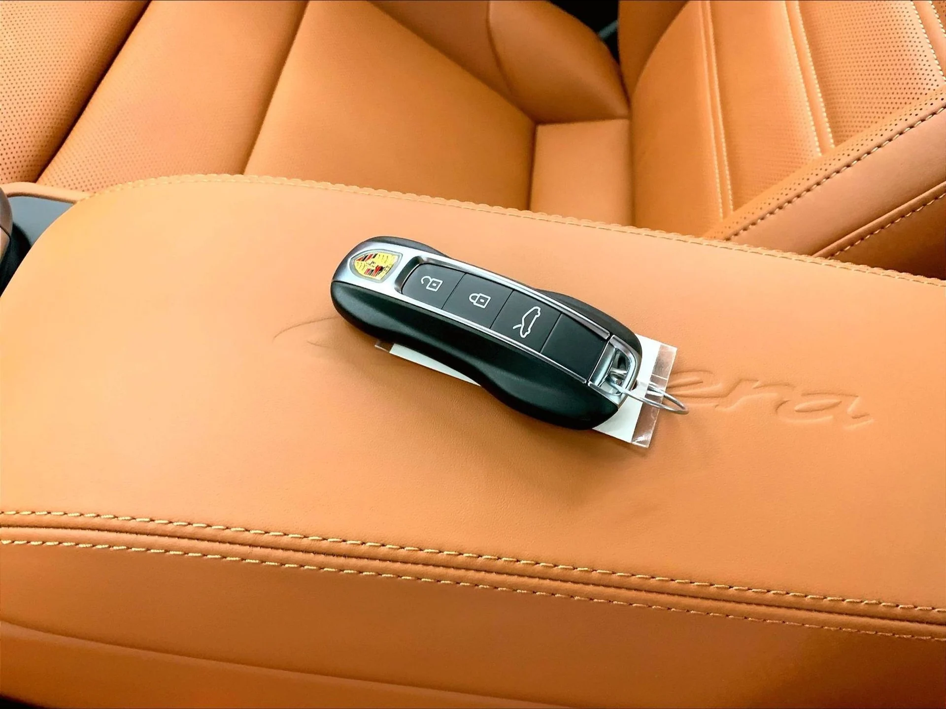 mph029_1703324738_218718cfd1eeae1542eae3bab7690ea2x_5775dce792