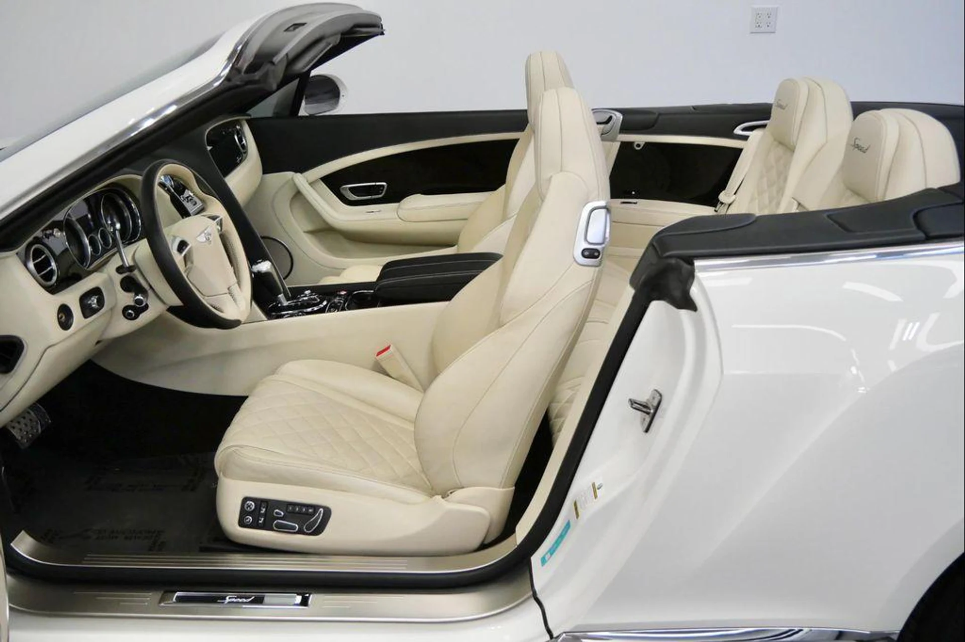 mph029_1704478609_m_Oee5_L1_VVVXU_Ut_Jp_Gl0_N9_Mxe_U_8_006b693c4f