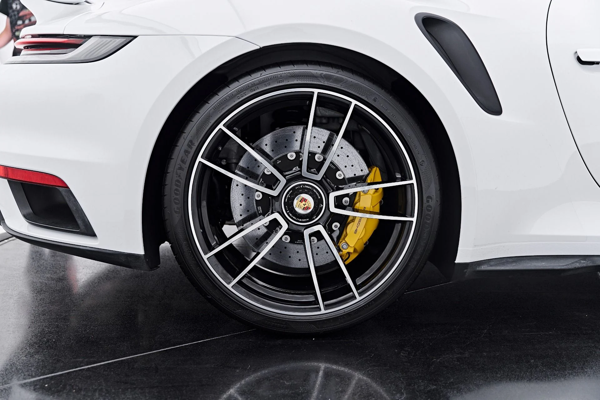 mph029_1707607817_Used_2022_Porsche_911_Turbo_S_1790299736_50761a094c