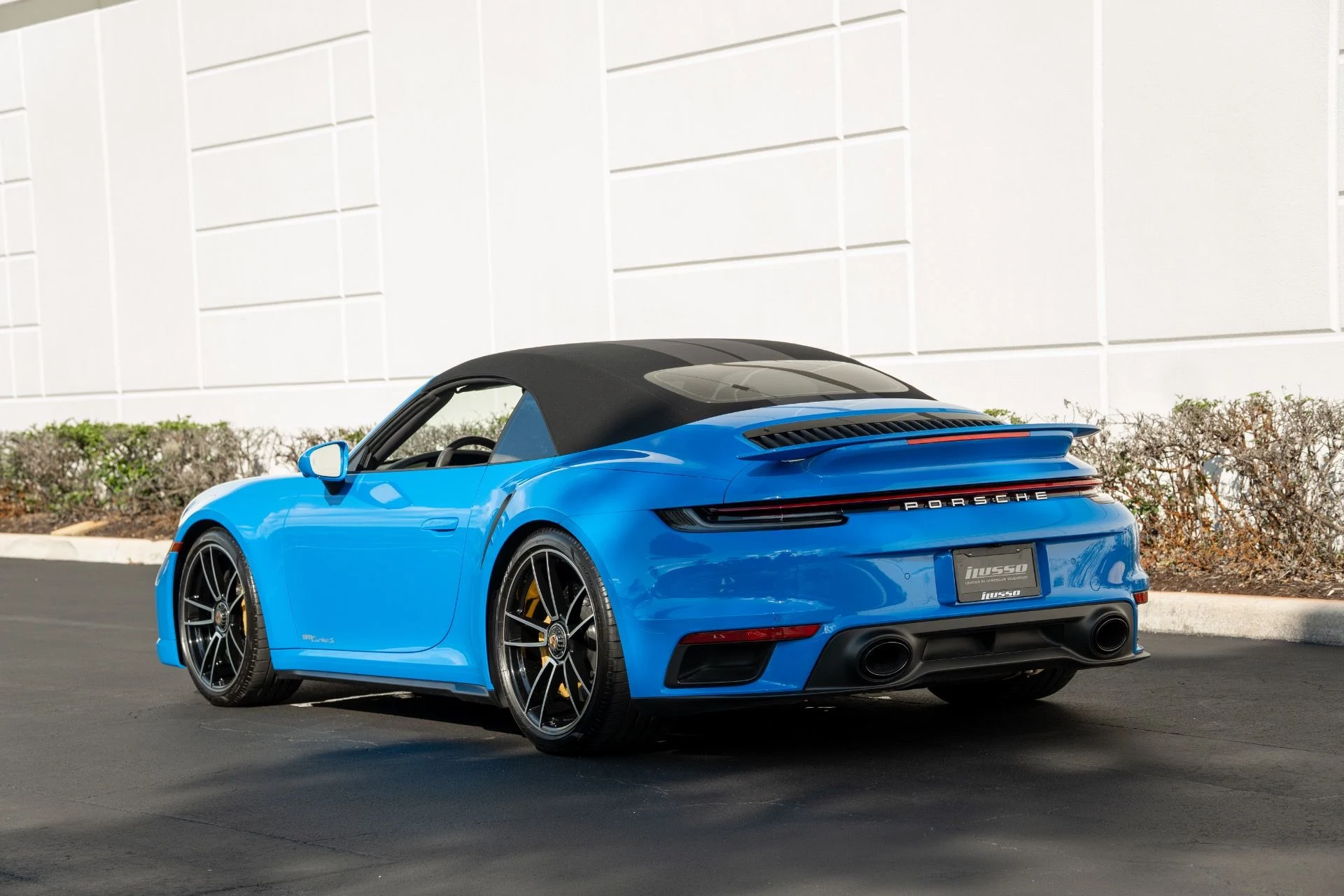 mph029_1721981021_Used_2023_Porsche_911_Turbo_S_1759285627_49ec5c68ee