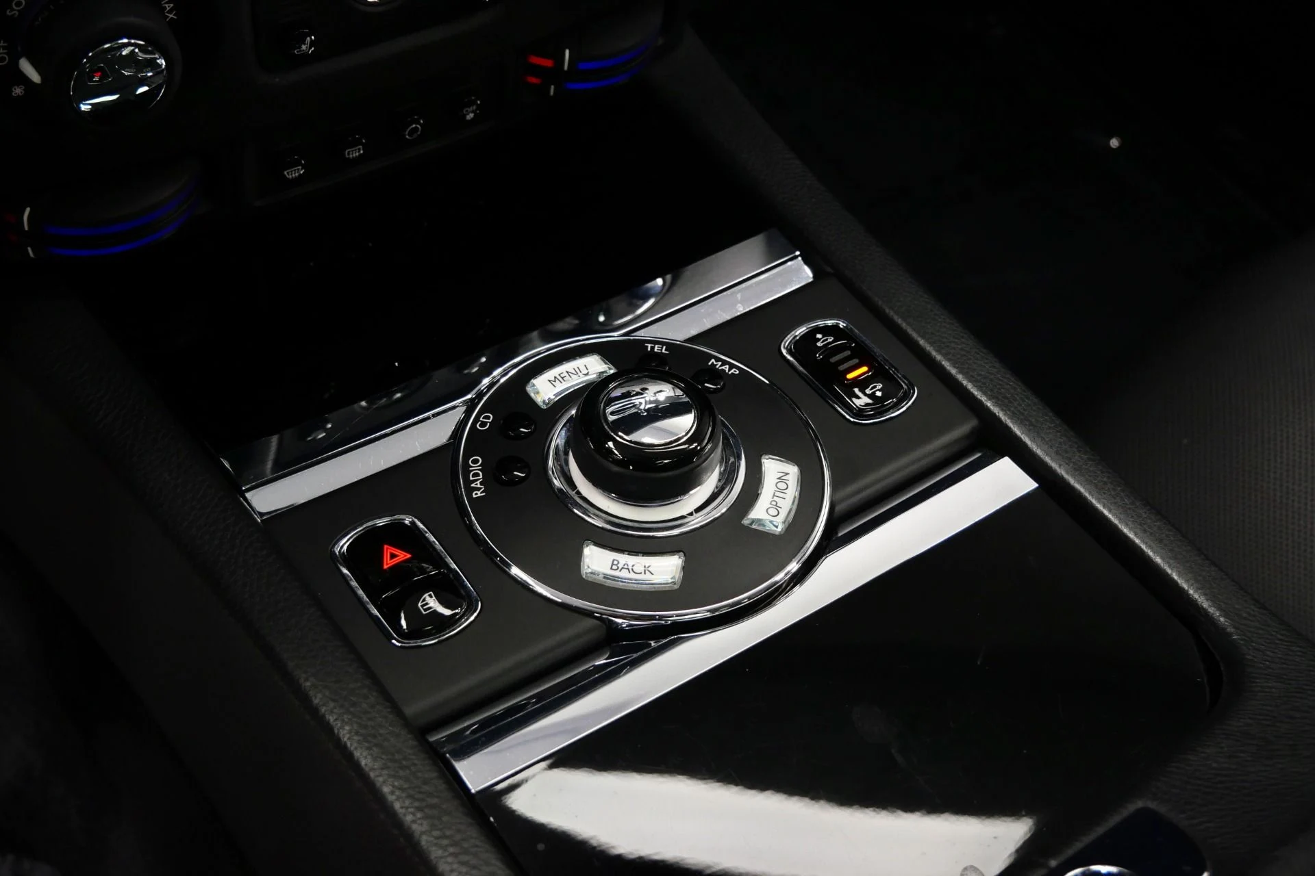 mph029_1723210306_Used_2013_Rolls_Royce_Ghost_Rear_Seat_Entertainment_Picnic_Tables_V12_Power_1766770439_135290ced2