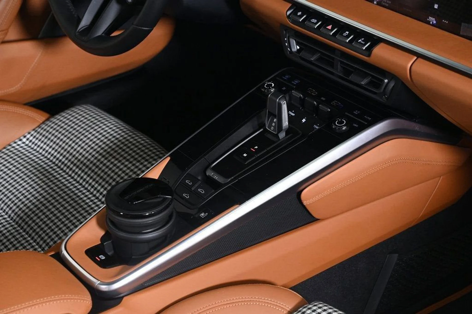 mph029_172697136_18a98da1adca46cda86c3abe711bf24a_fc25ac0f90