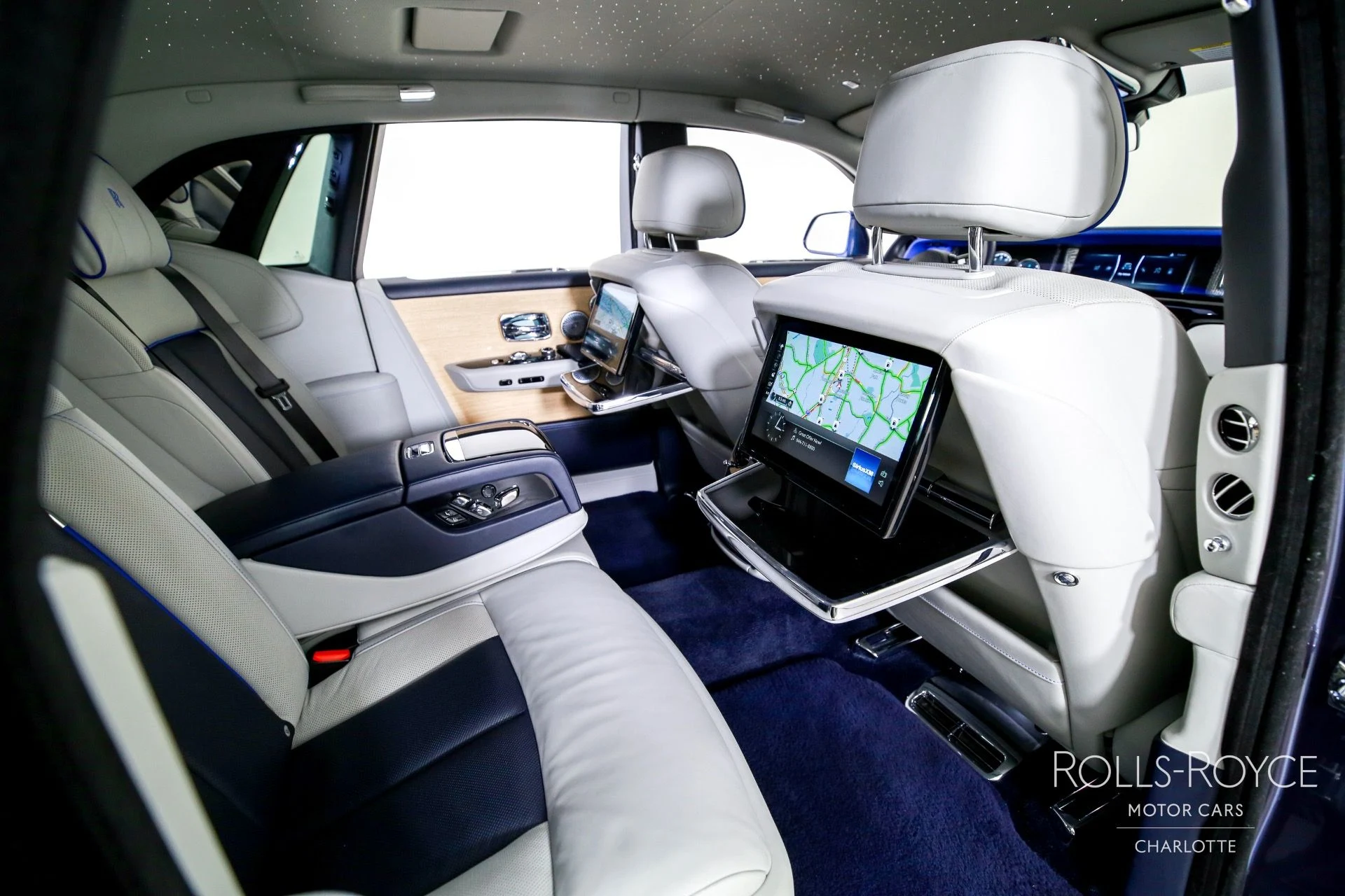 mph029_1727402903_Used_2019_Rolls_Royce_Phantom_1757714509_3265975f38