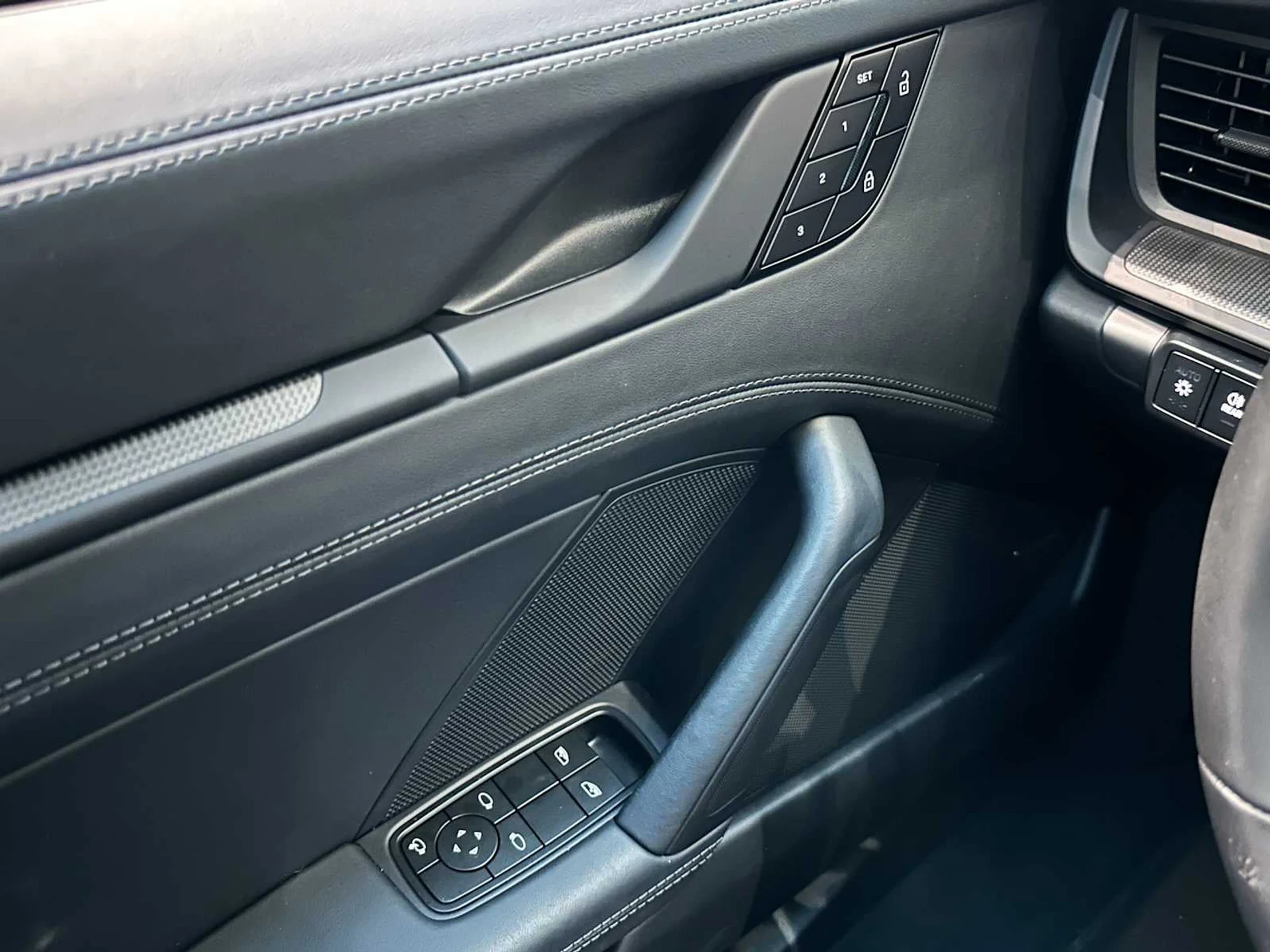 mph029_1727887414_30_45b5457345