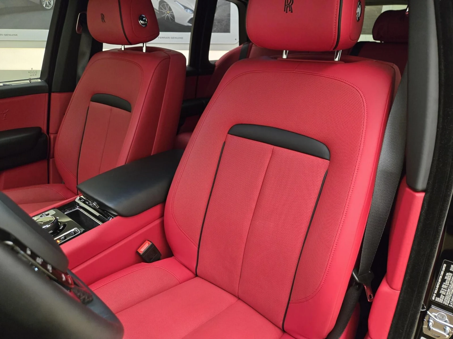 mph029_1736565198_Used_2022_Rolls_Royce_Black_Badge_Cullinan_1773381773_7d0f20ba45