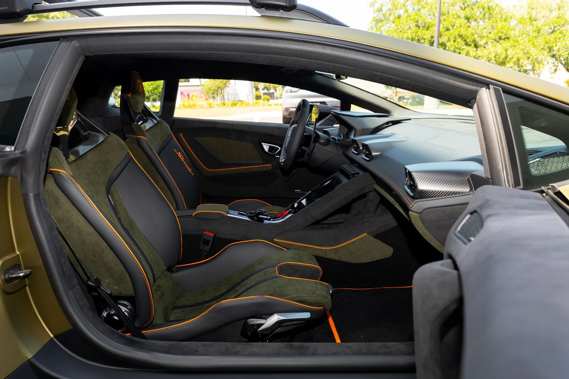 mph029_1741656313_Used_2024_Lamborghini_Huracan_Sterrato_e8aa566210